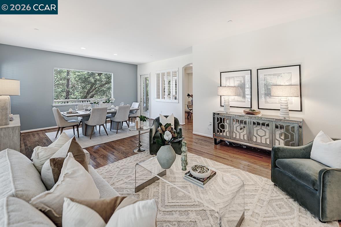 Photo #2: 41135558 Listing: Photo #2