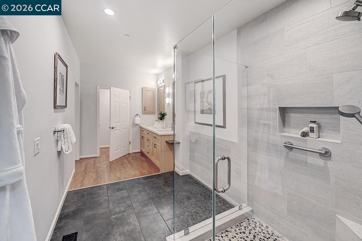 Photo #36: 41135558 Listing: Photo #36