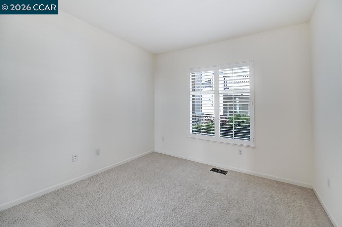 Photo #41: 41135558 Listing: Photo #41