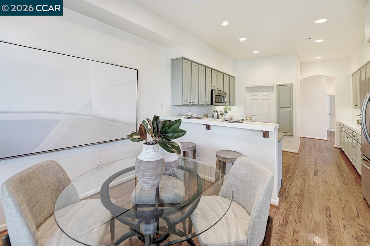 Photo #6: 41135558 Listing: Photo #6