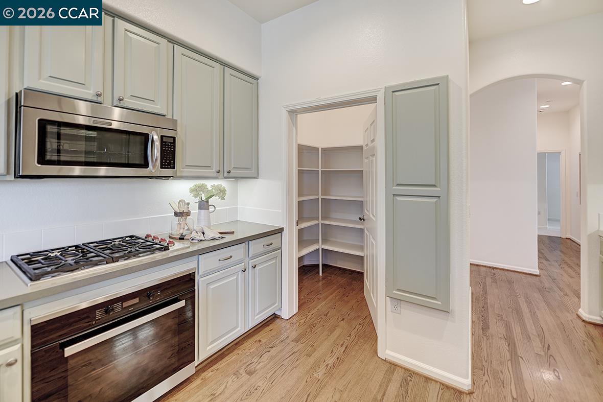 Photo #8: 41135558 Listing: Photo #8