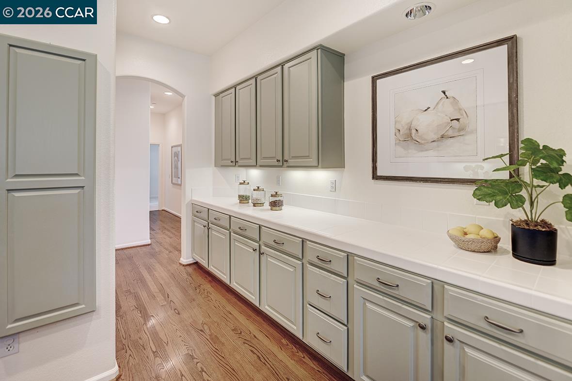 Photo #9: 41135558 Listing: Photo #9