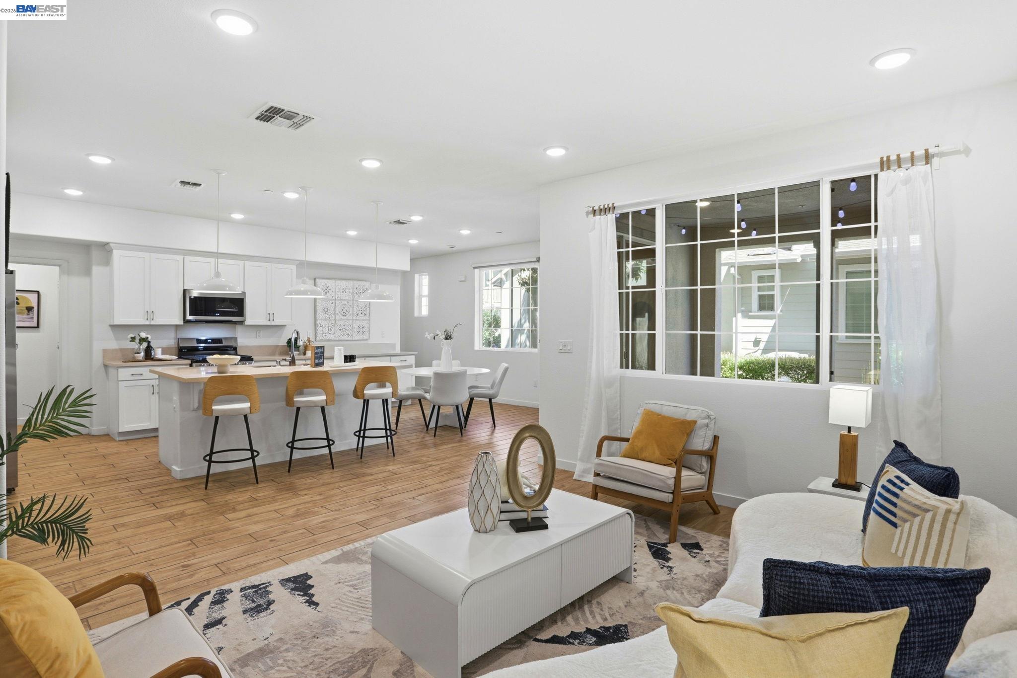 Photo #1: 41135561 Listing: Photo #1