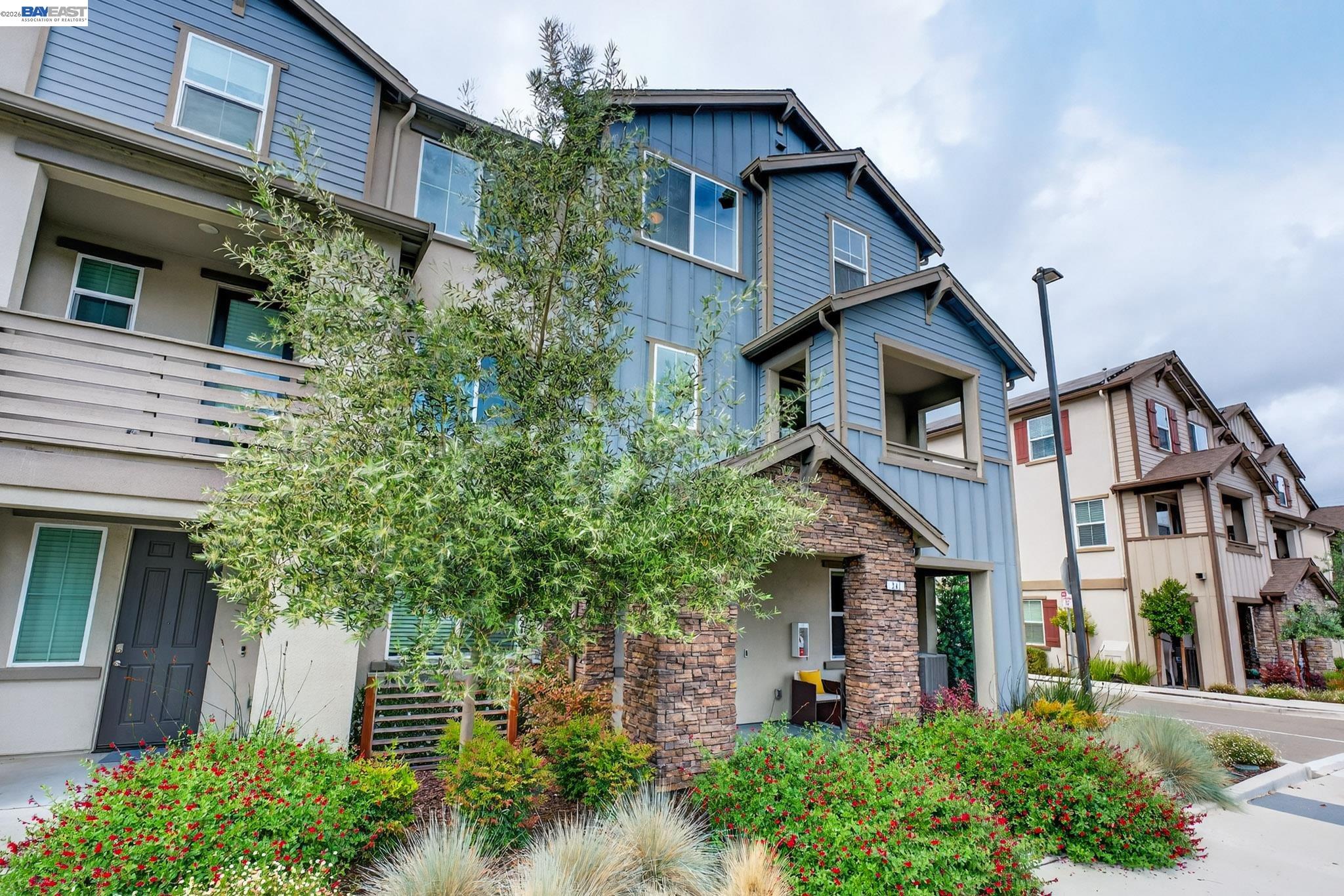 Photo #3: 41135562 Listing: Photo #3