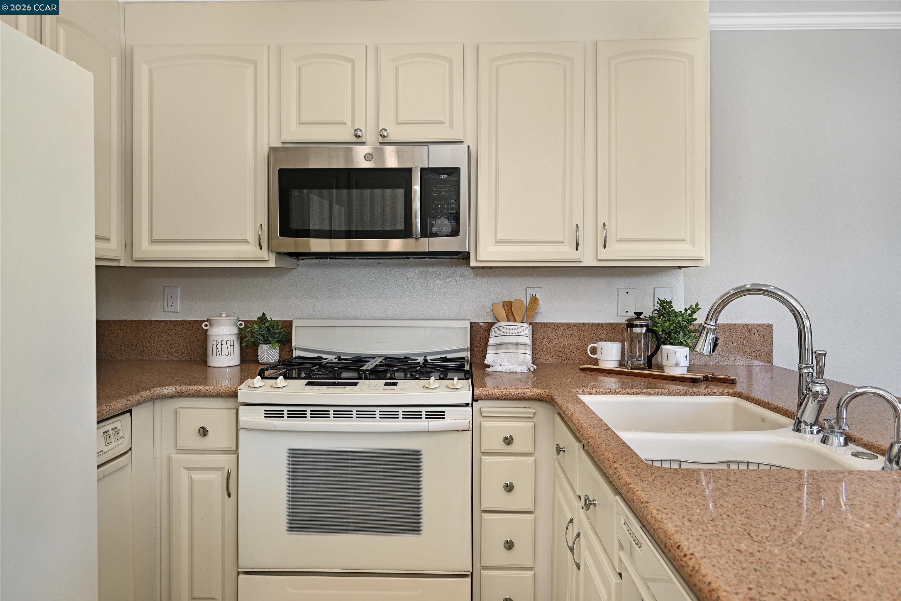 Photo #11: 41135563 Listing: Photo #11