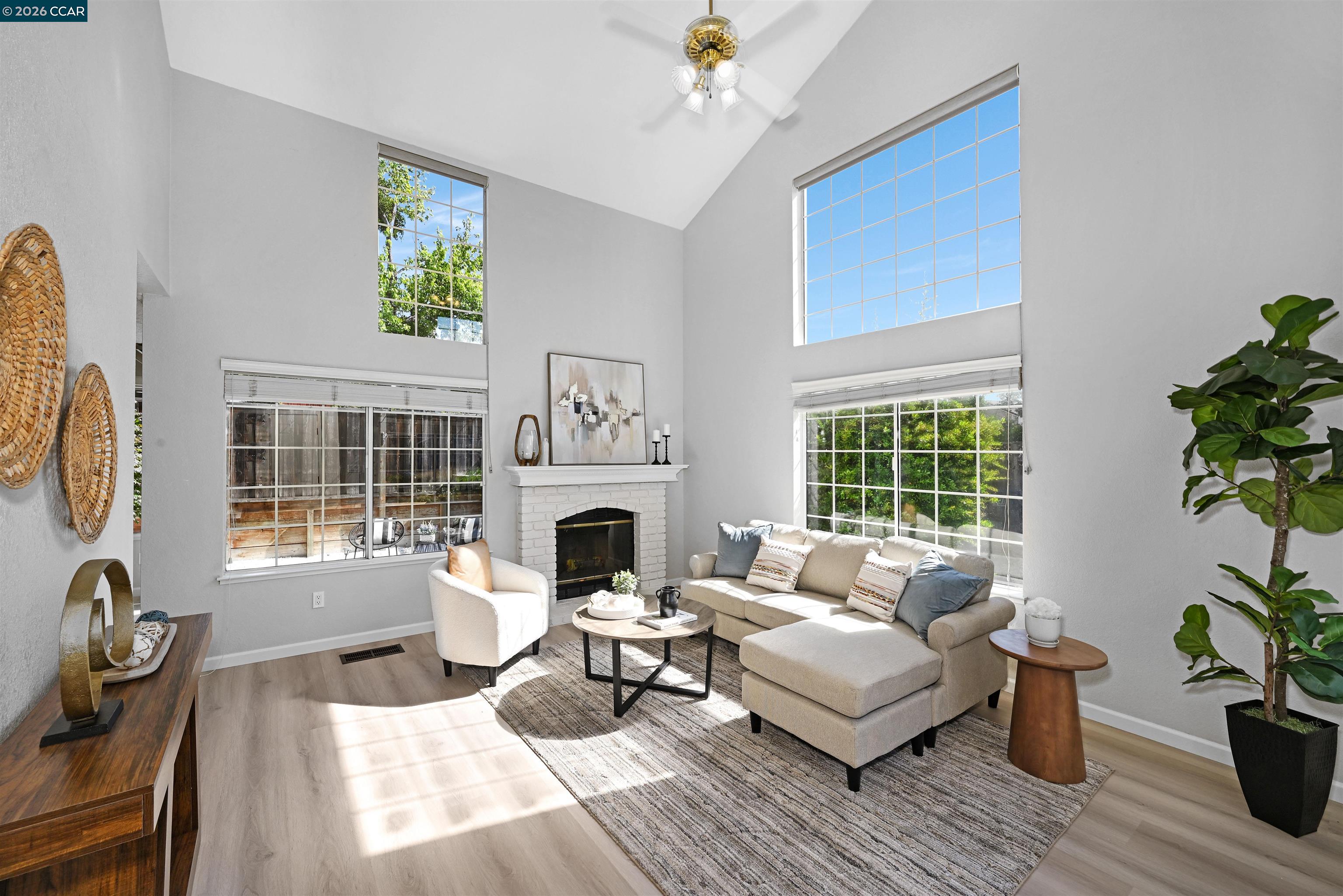 Photo #5: 41135563 Listing: Photo #5