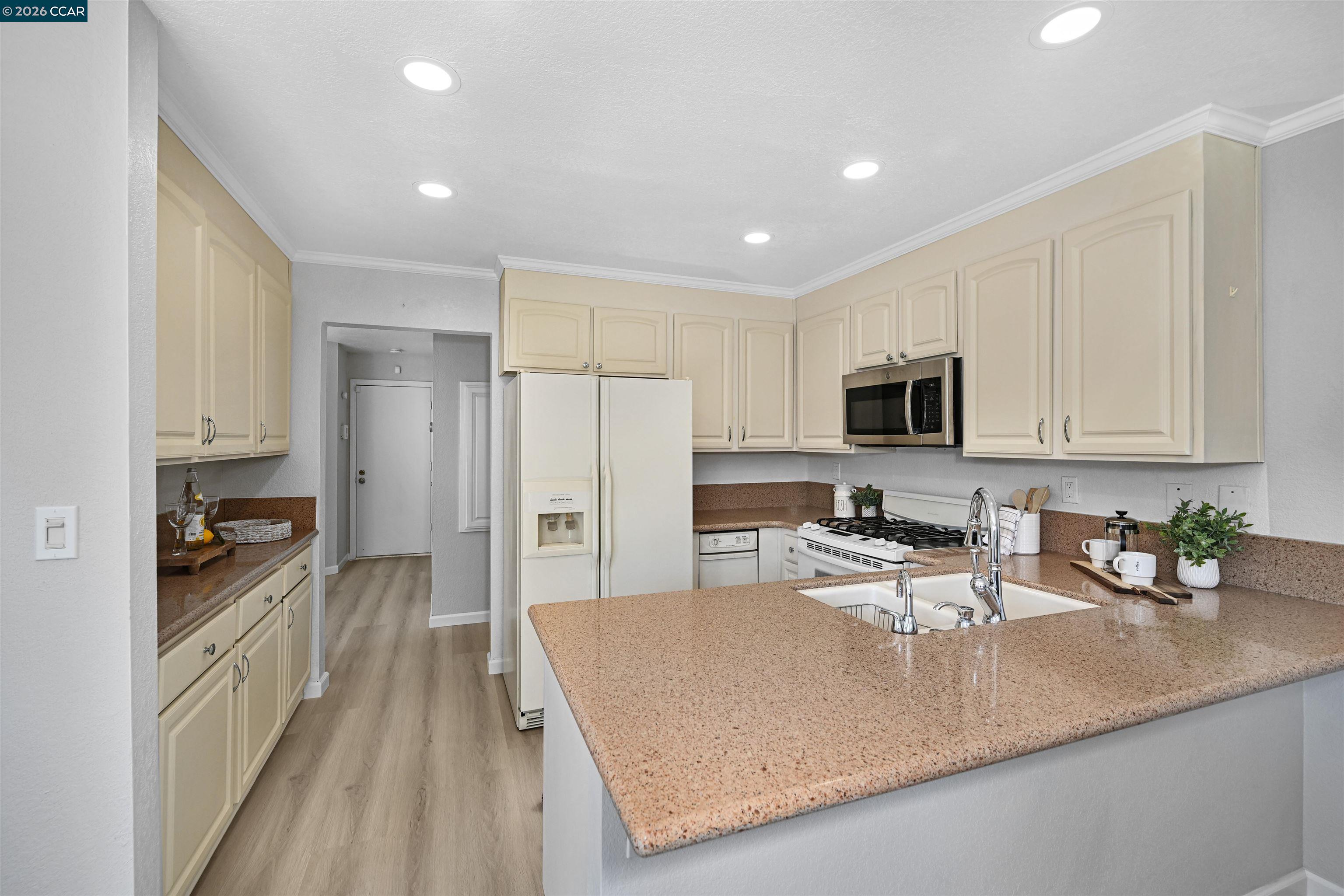 Photo #10: 41135563 Listing: Photo #10