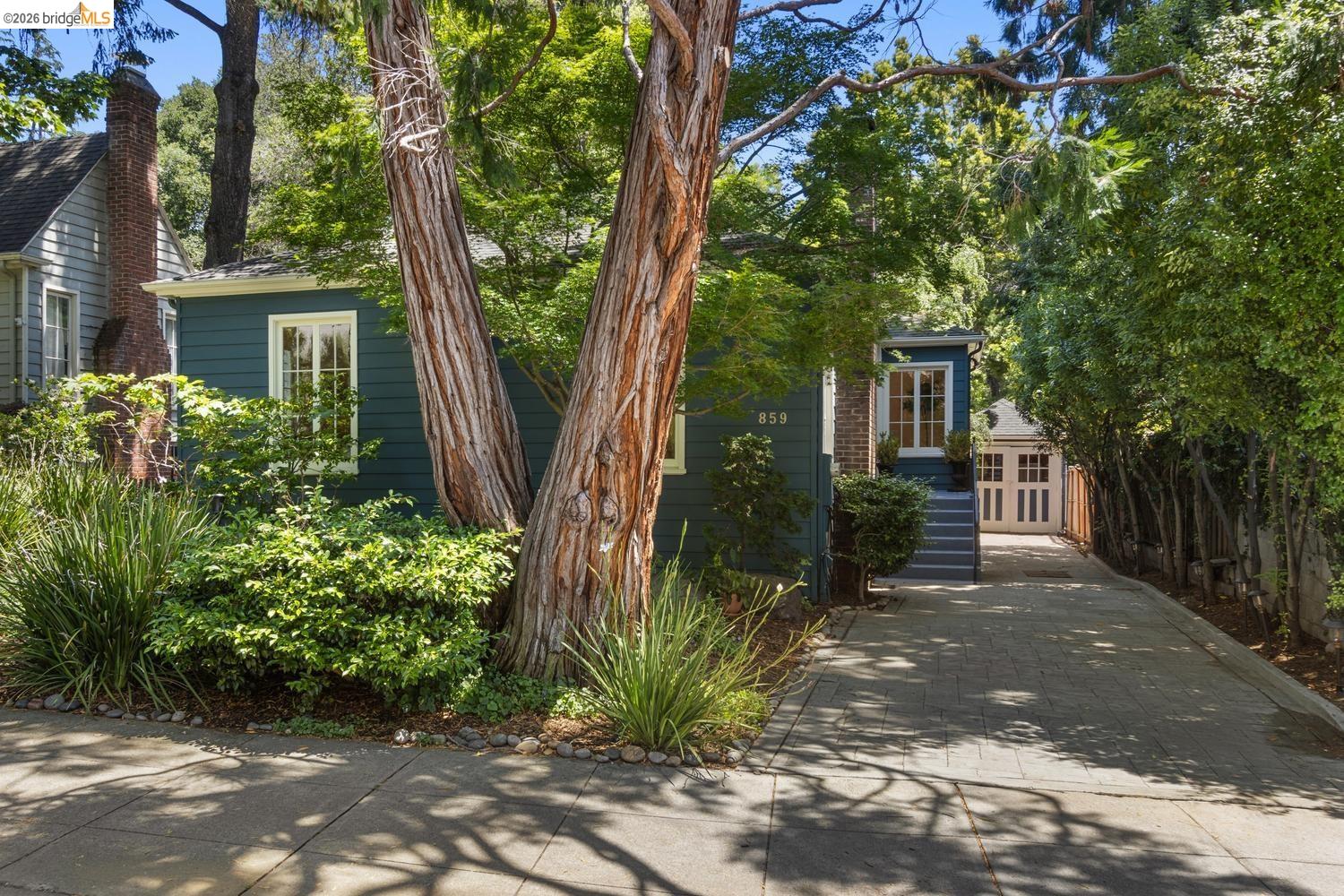 859 Sunnyhills Rd