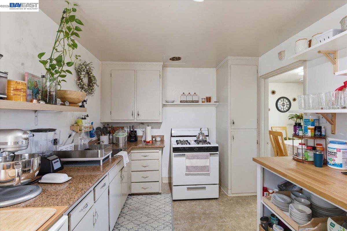 882 W Tennyson Rd, Hayward CA 94544 — photo 49