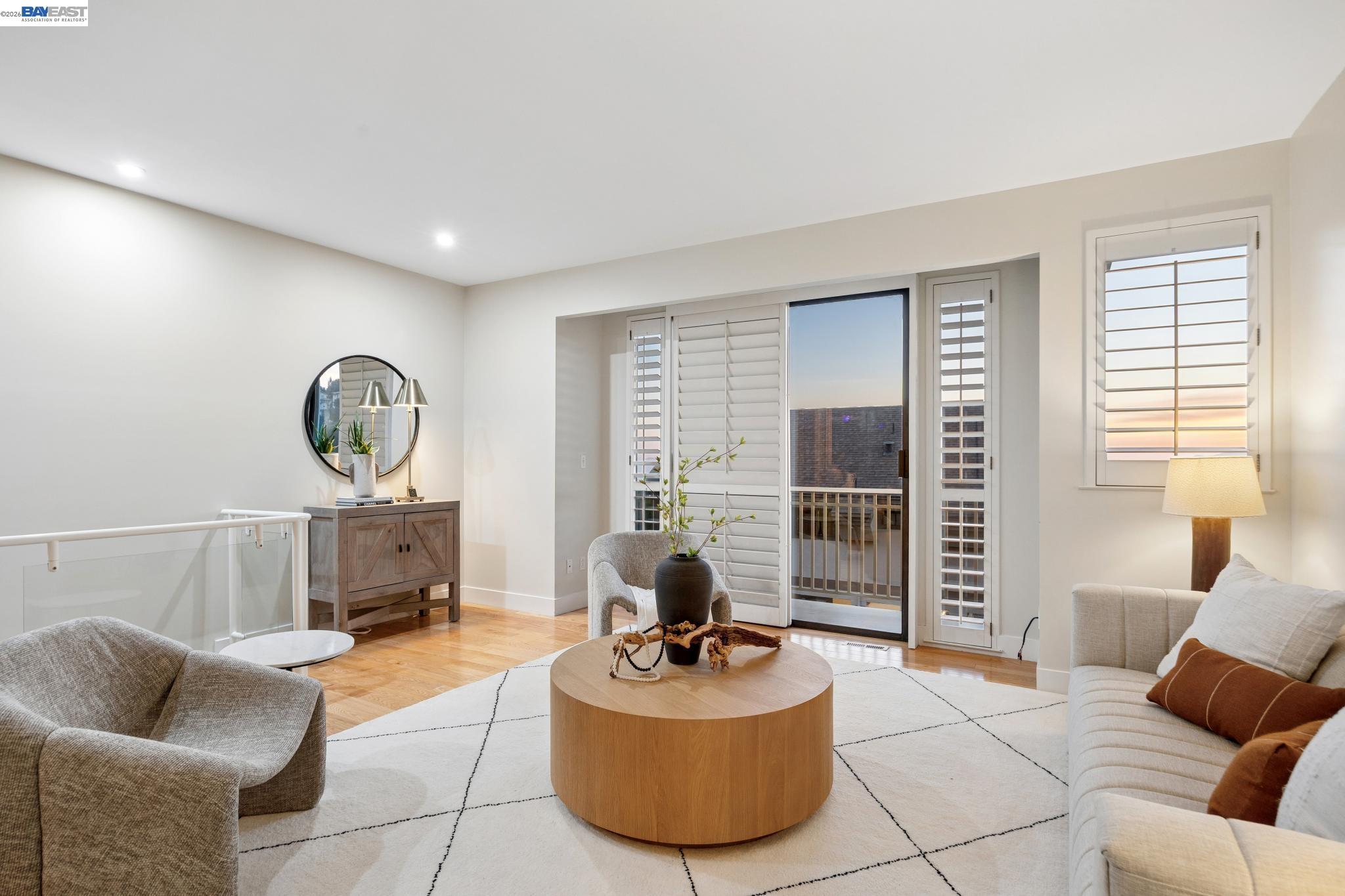 Photo #2: 41135595 Listing: Photo #2