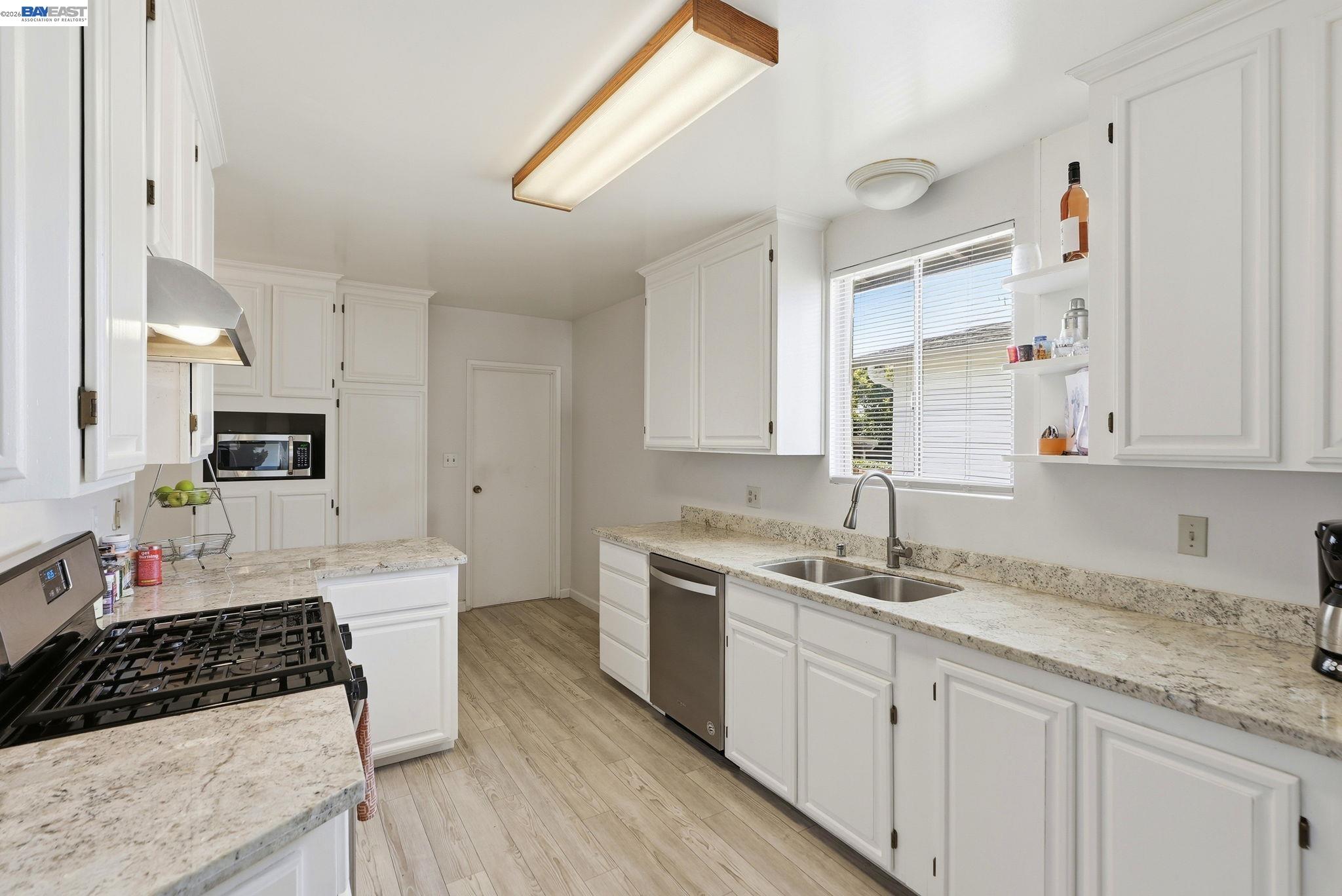 560 41St St, Richmond CA 94805 — photo 13