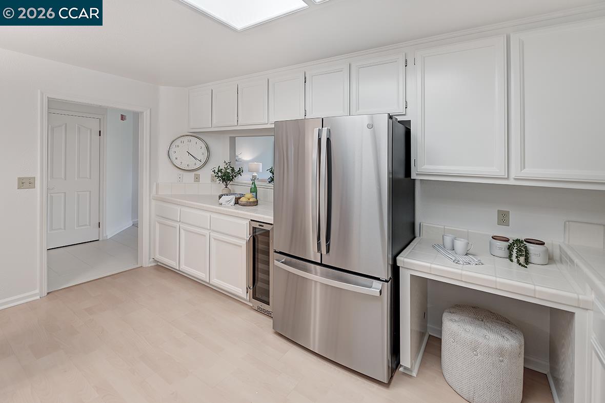 Photo #4: 41135617 Listing: Photo #4