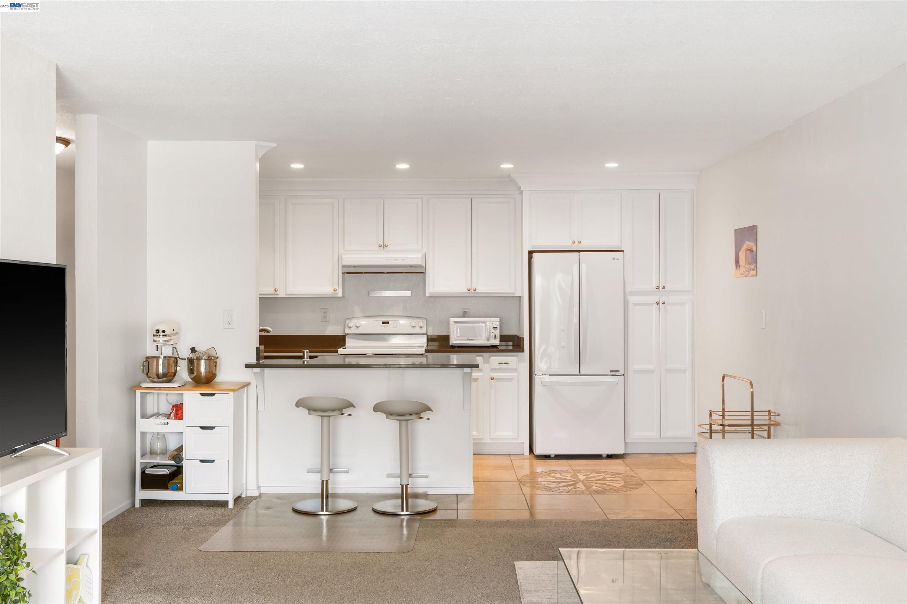 Photo #5: 41135630 Listing: Photo #5