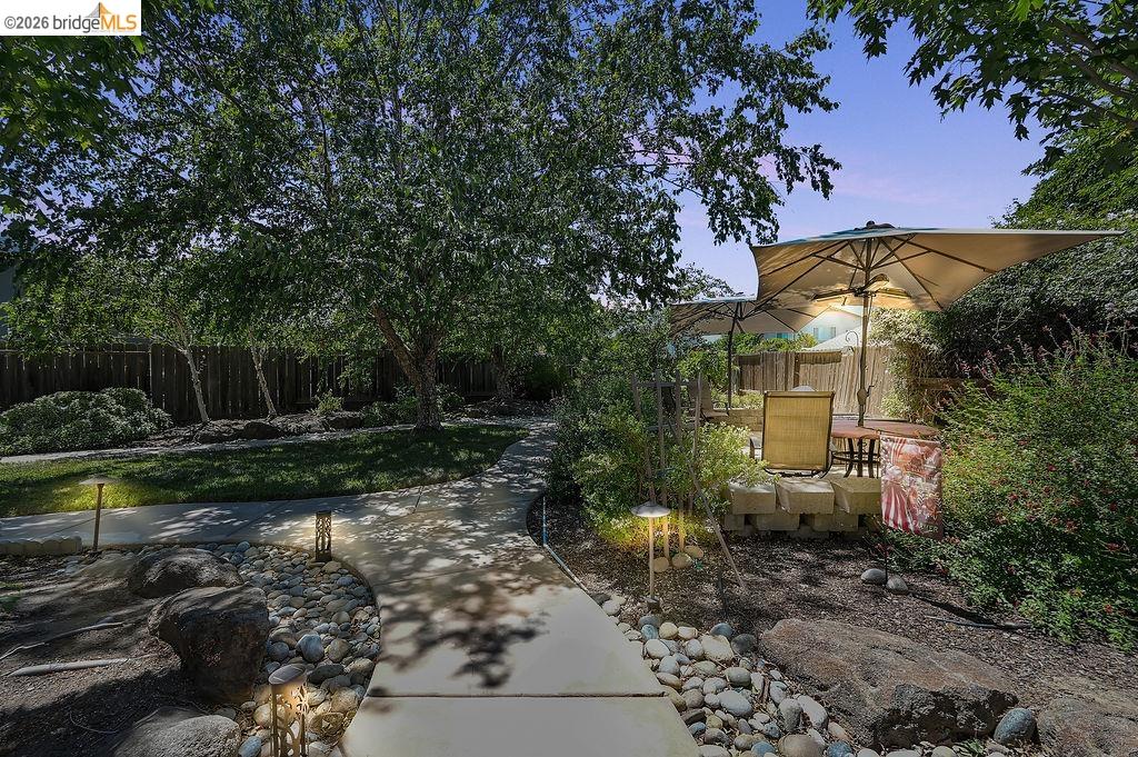 1225 Tarrogana Dr, Tracy CA 95376 — photo 2