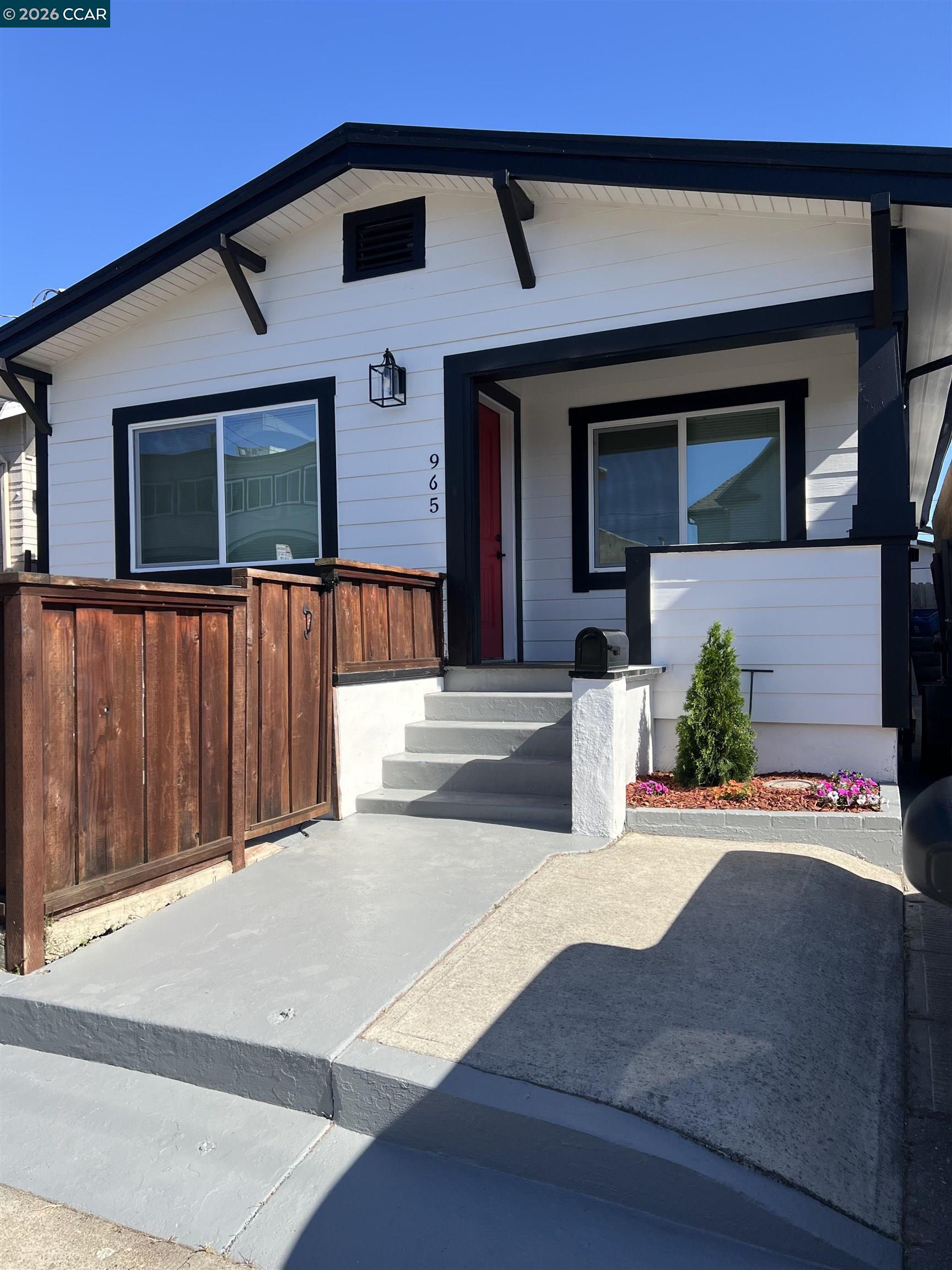 Front Image Thumbnail for CC41135635