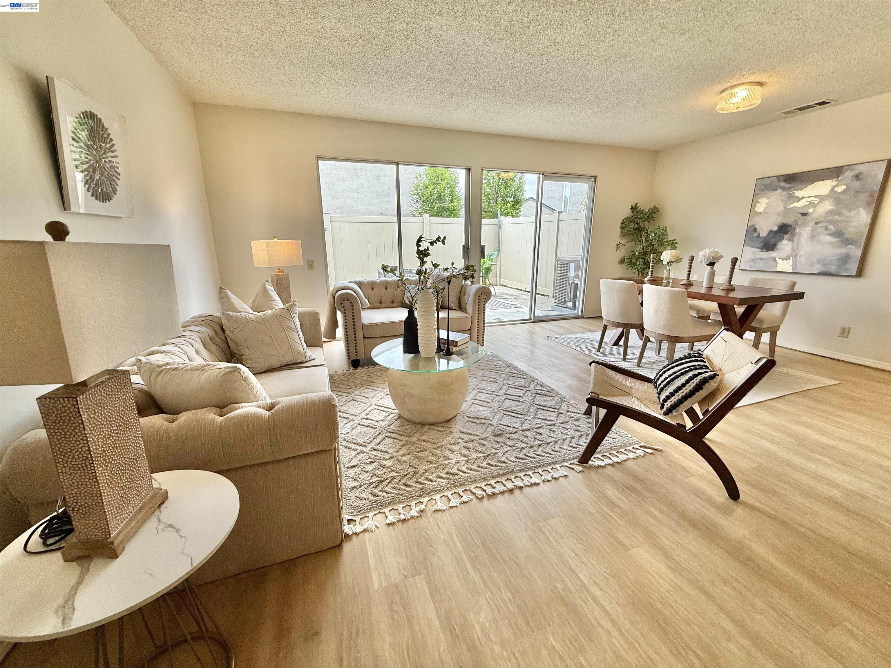Photo #3: 41135645 Listing: Photo #3