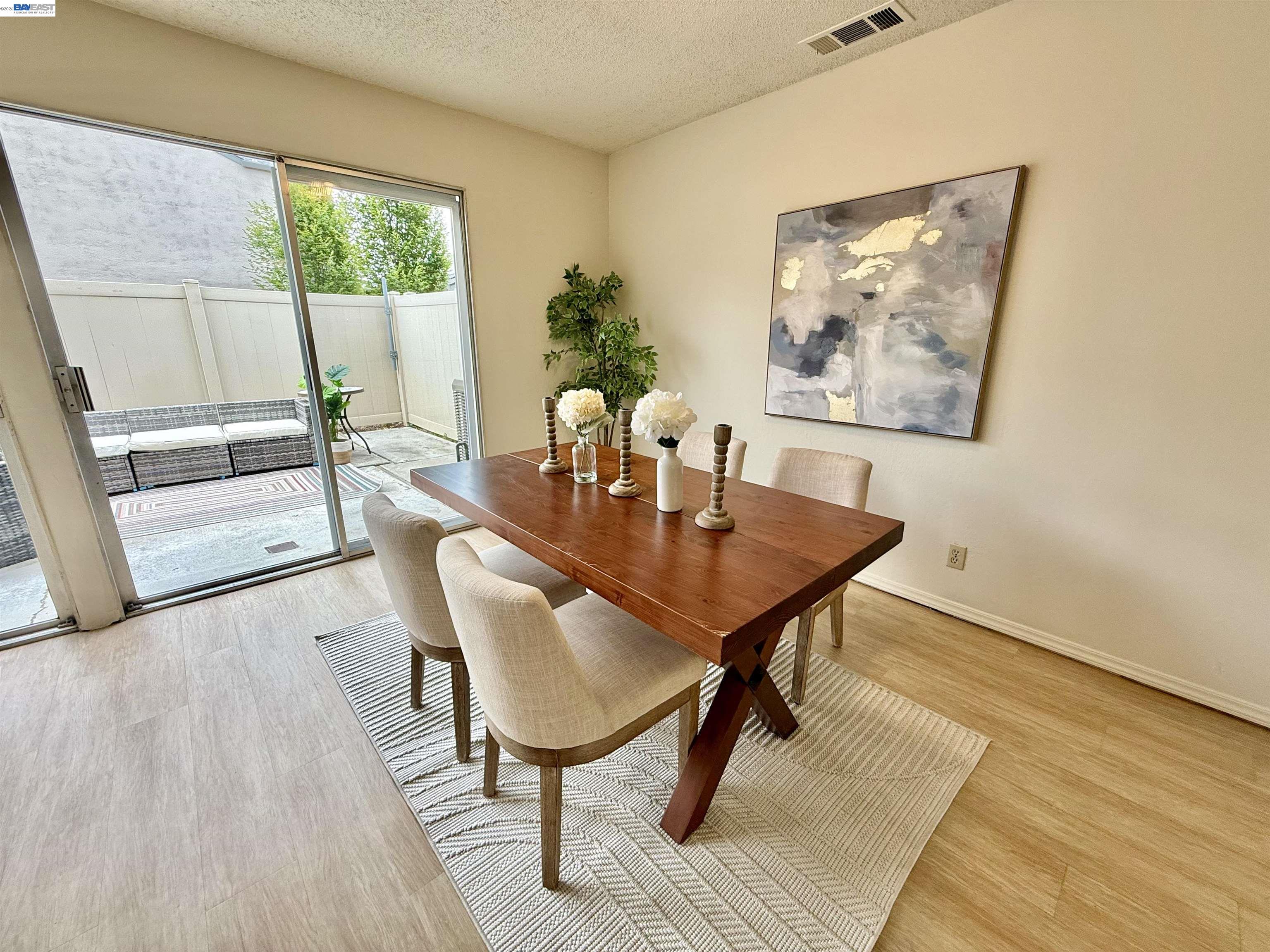 Photo #8: 41135645 Listing: Photo #8