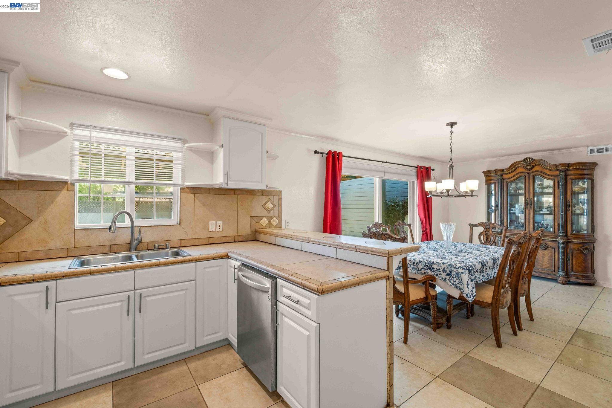 8591 Beverly Ln, Dublin CA 94568 — photo 13
