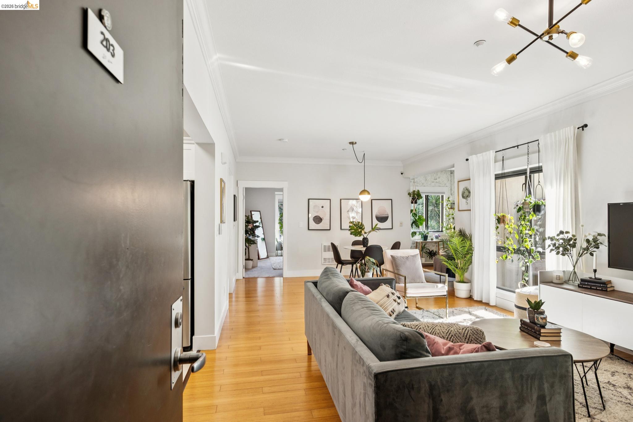 Photo #2: 41135676 Listing: Photo #2