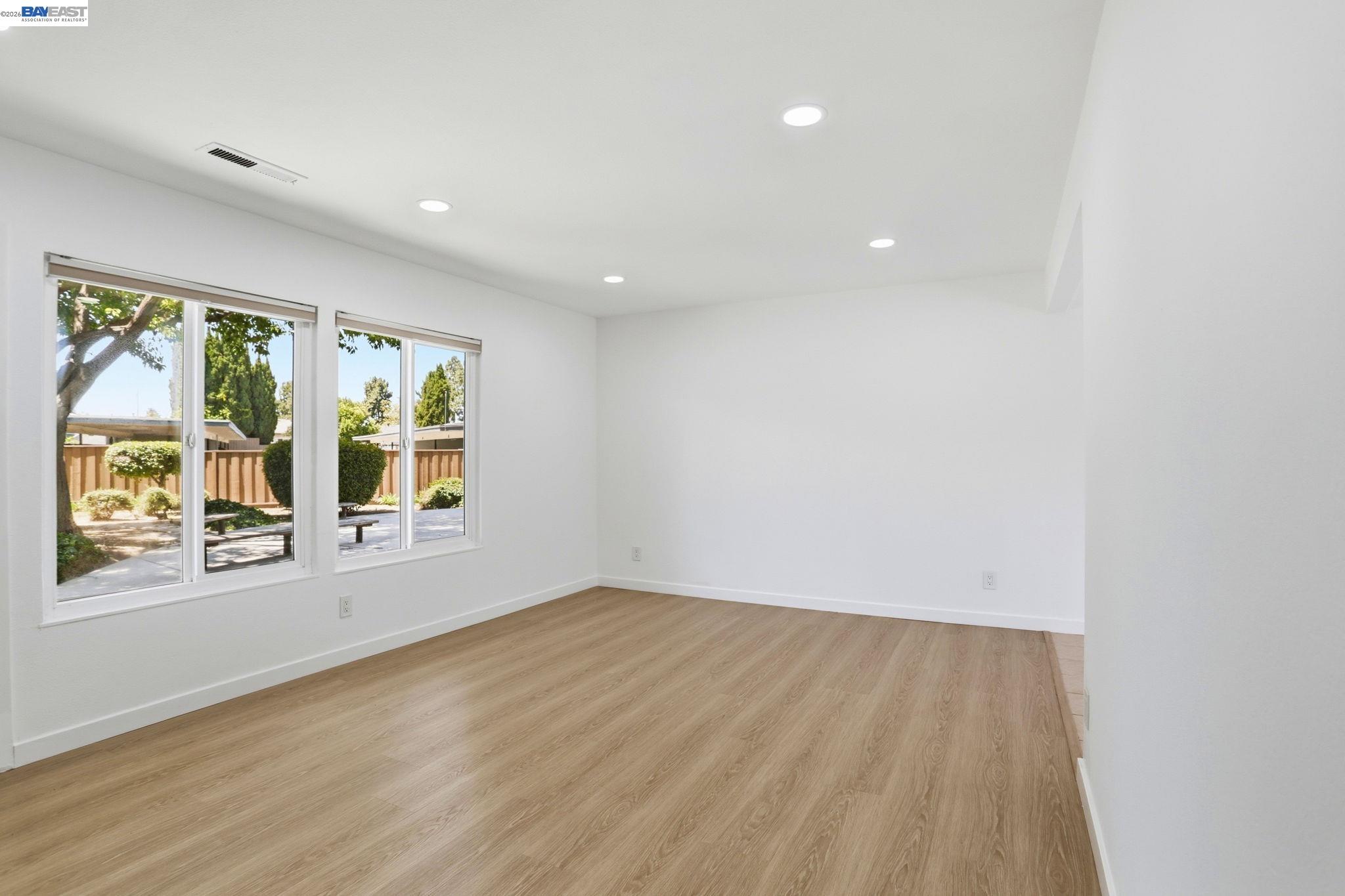 Photo #6: 41135686 Listing: Photo #6