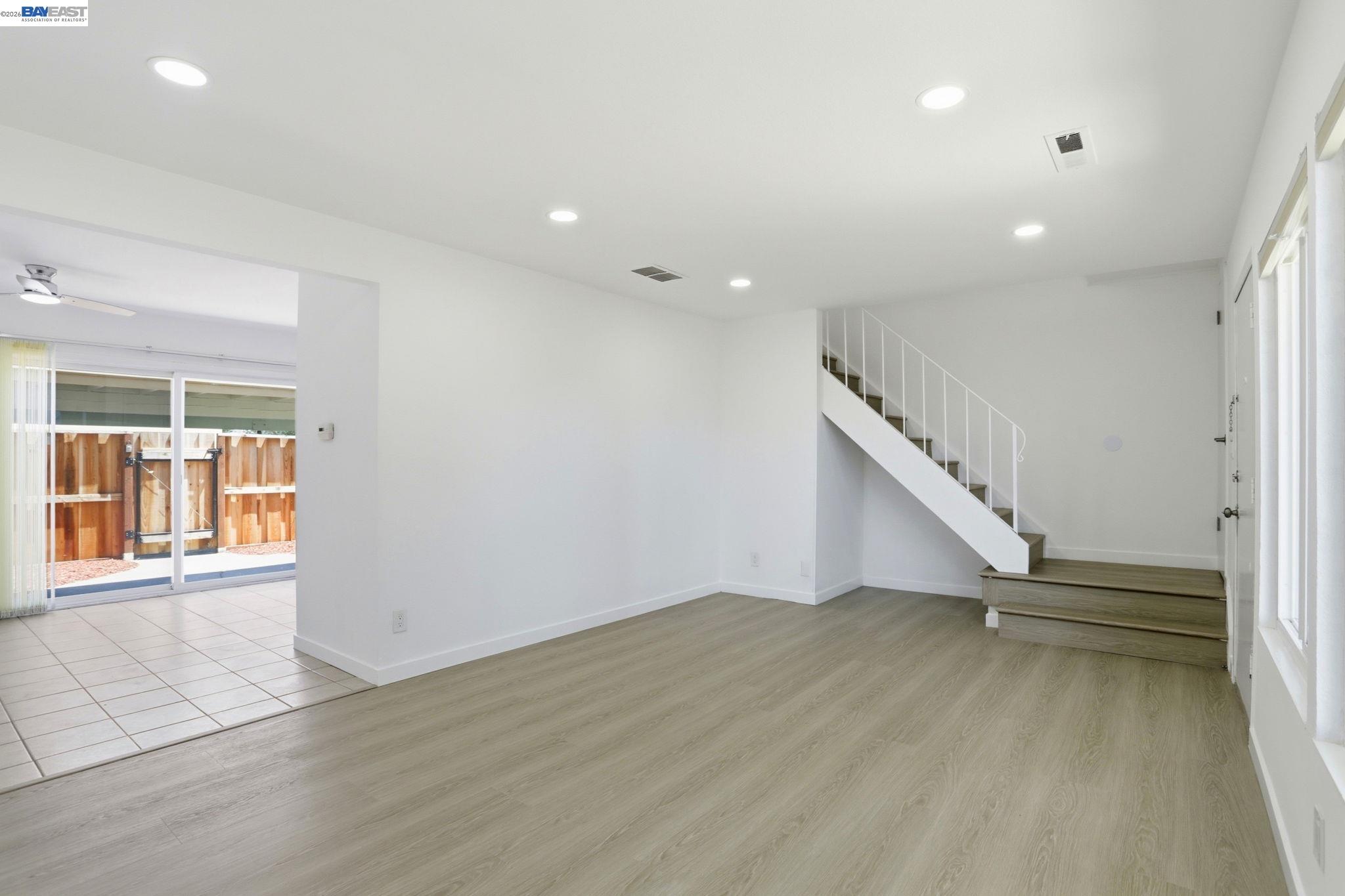 Photo #6: 41135686 Listing: Photo #6