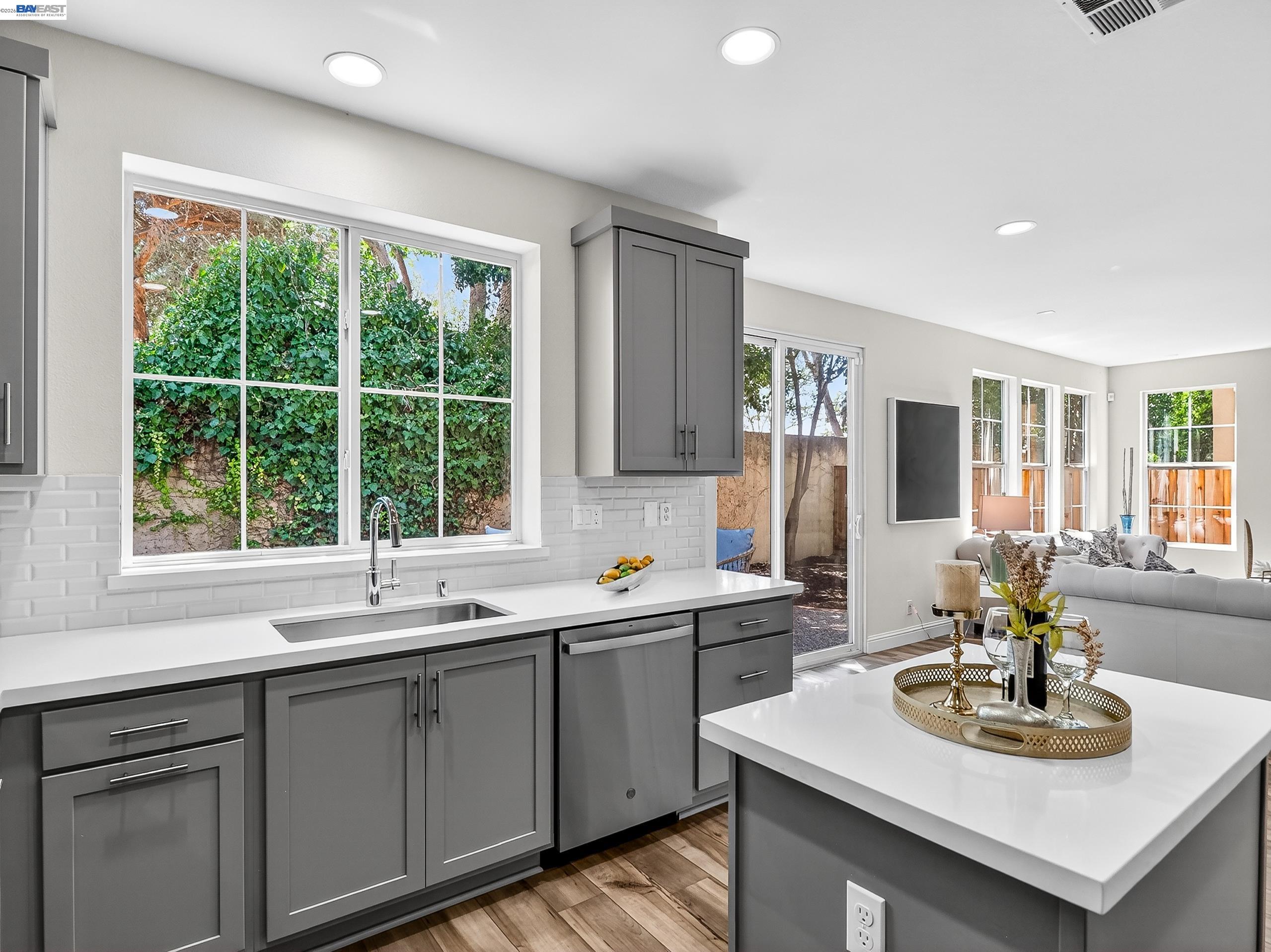 34907 Limestone Ct, Union City CA 94587 — photo 8