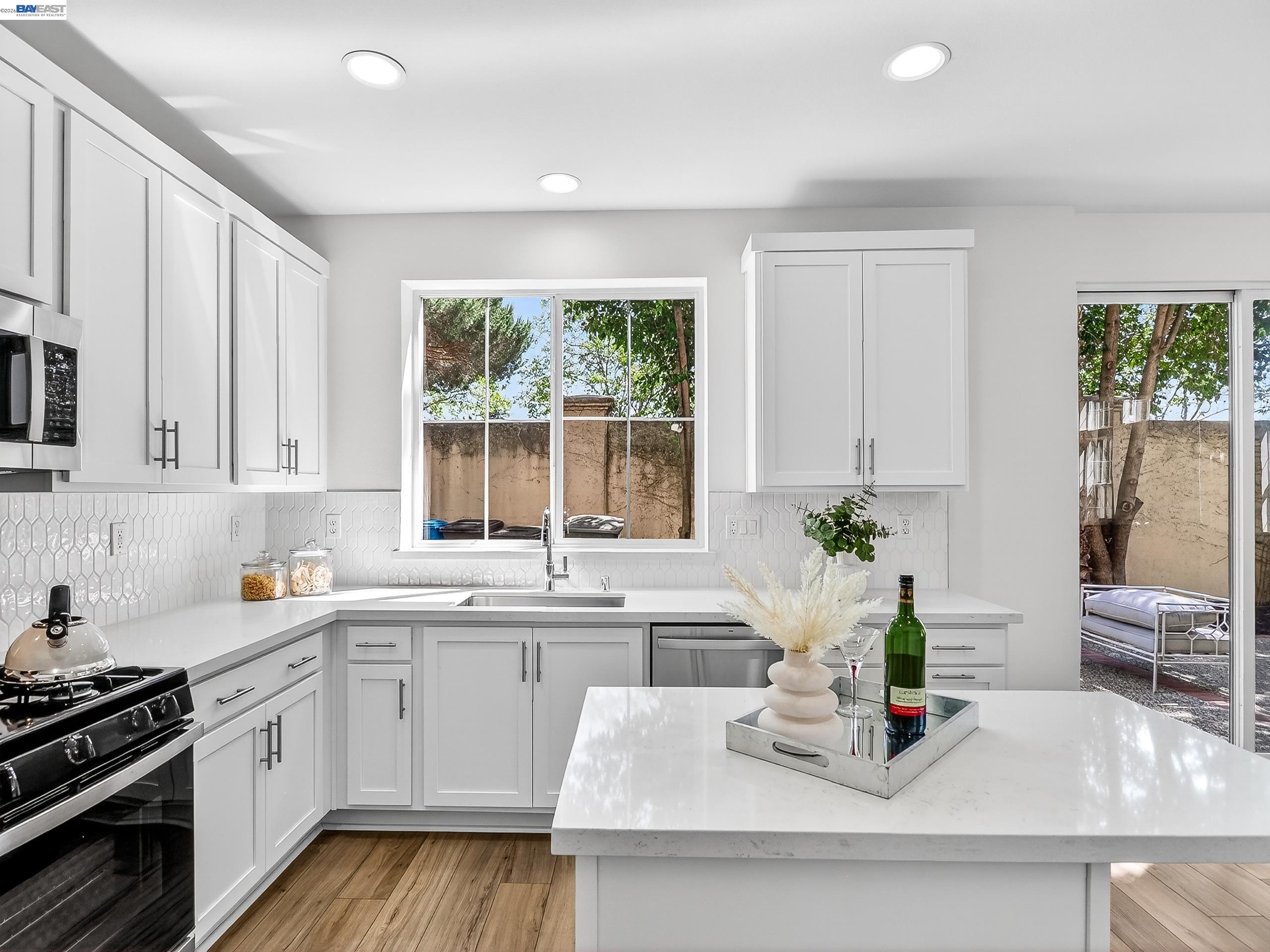 34905 Limestone Ct, Union City CA 94587 — photo 11