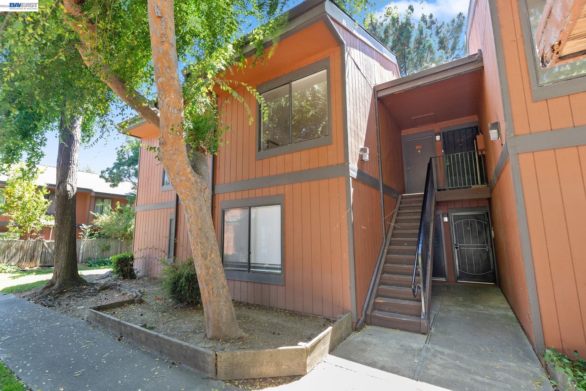 Photo #2: 41135738 Listing: Photo #2