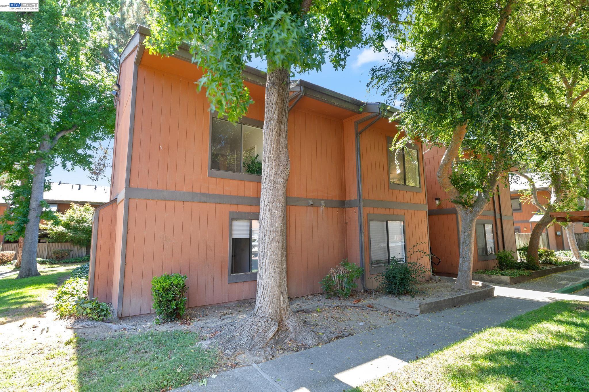 Photo #3: 41135738 Listing: Photo #3