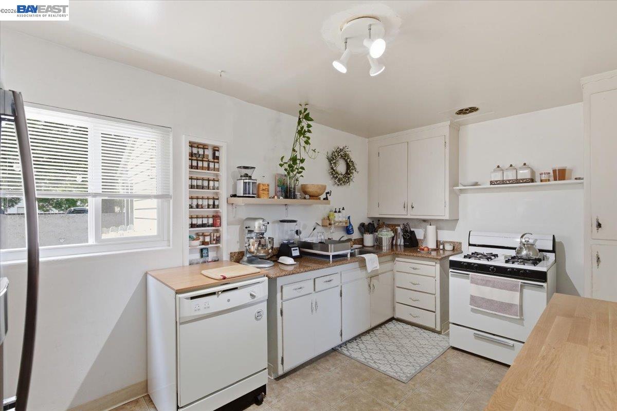 882 W Tennyson Rd, Hayward CA 94544 — photo 36