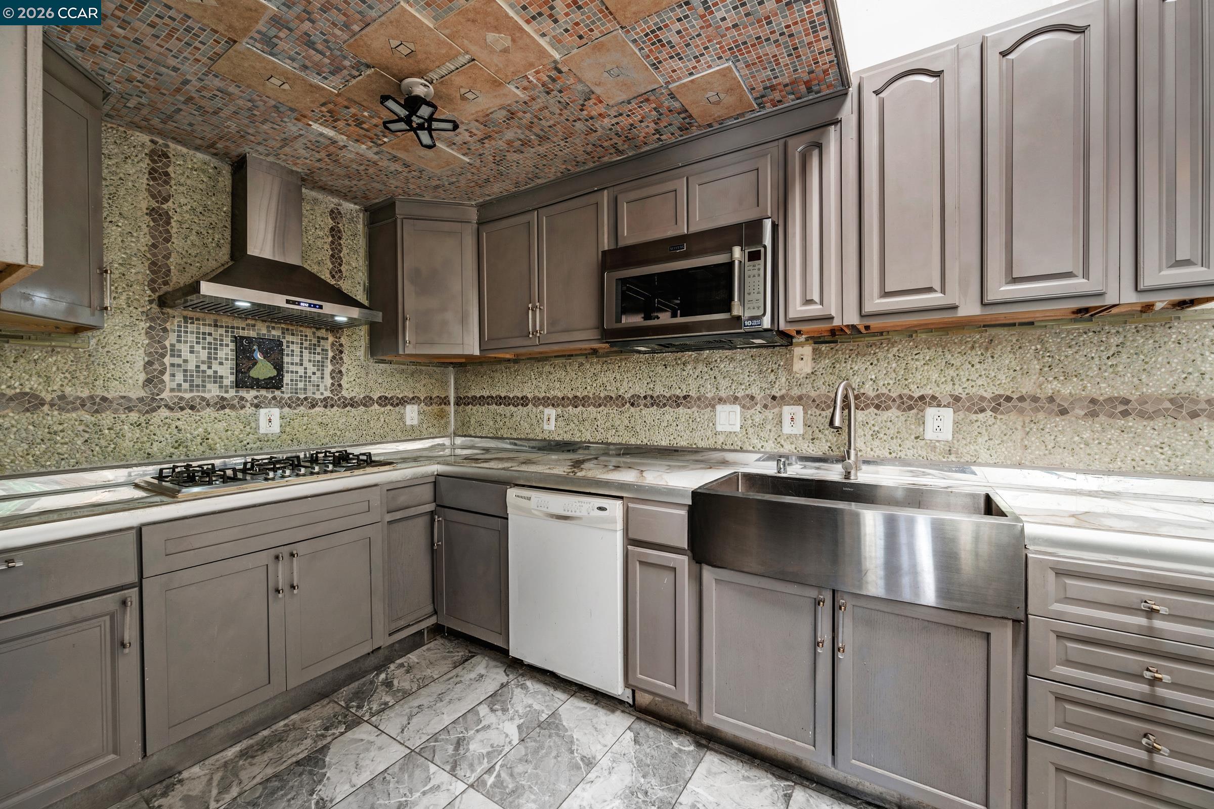 Photo #11: 41135744 Listing: Photo #11