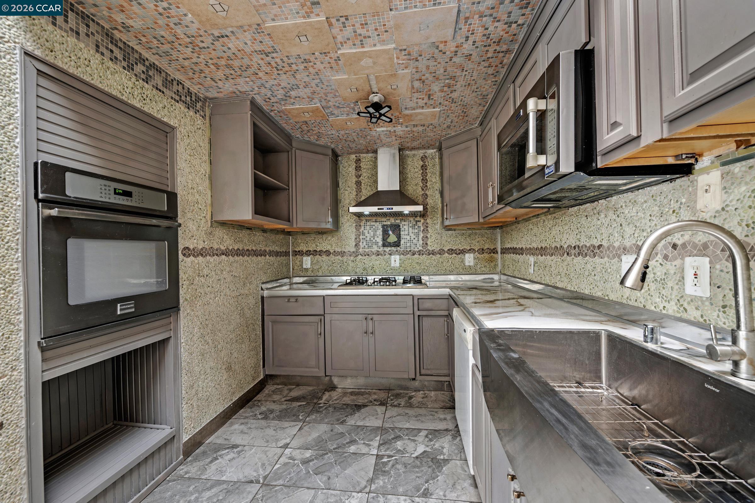 Photo #12: 41135744 Listing: Photo #12