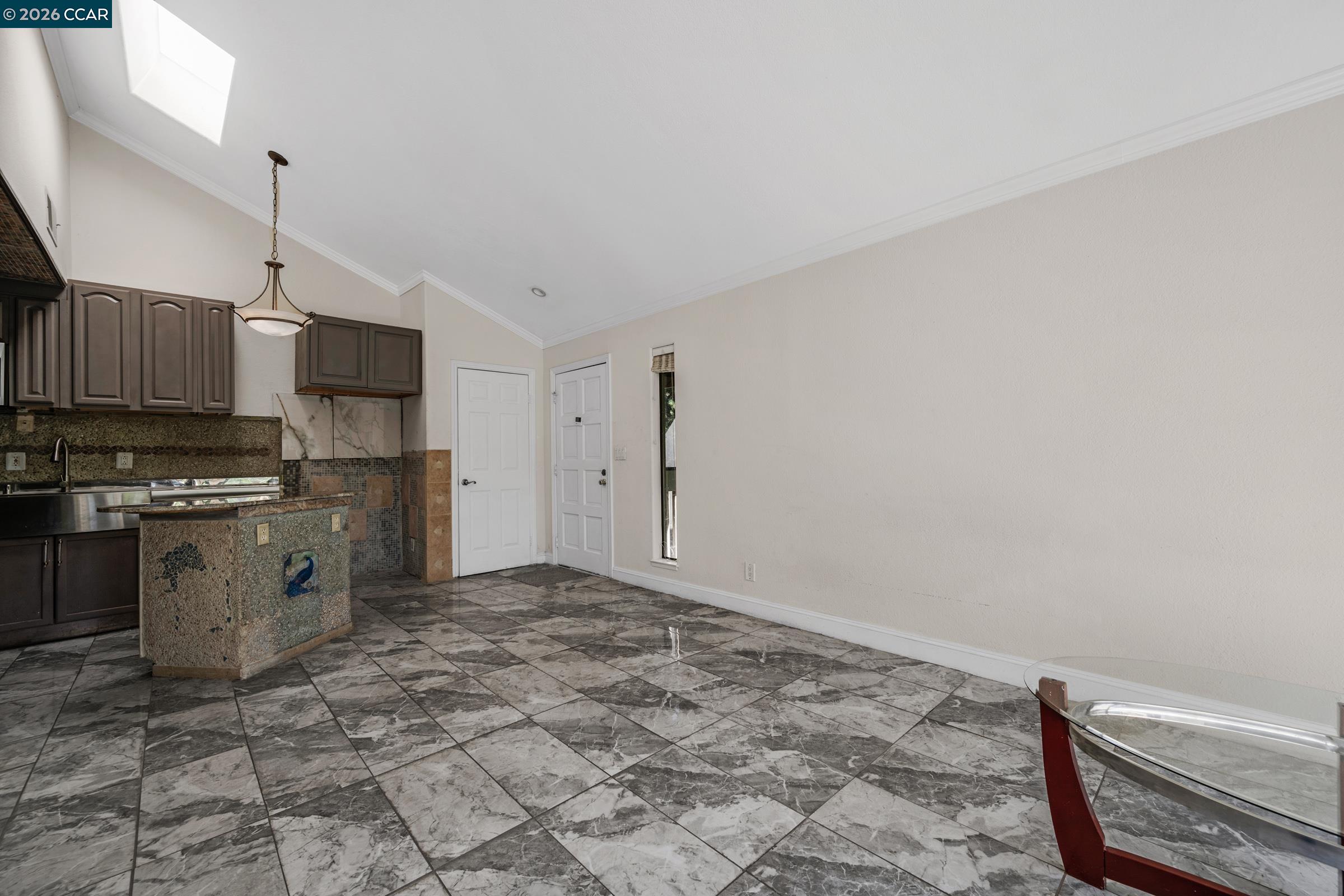 Photo #8: 41135744 Listing: Photo #8