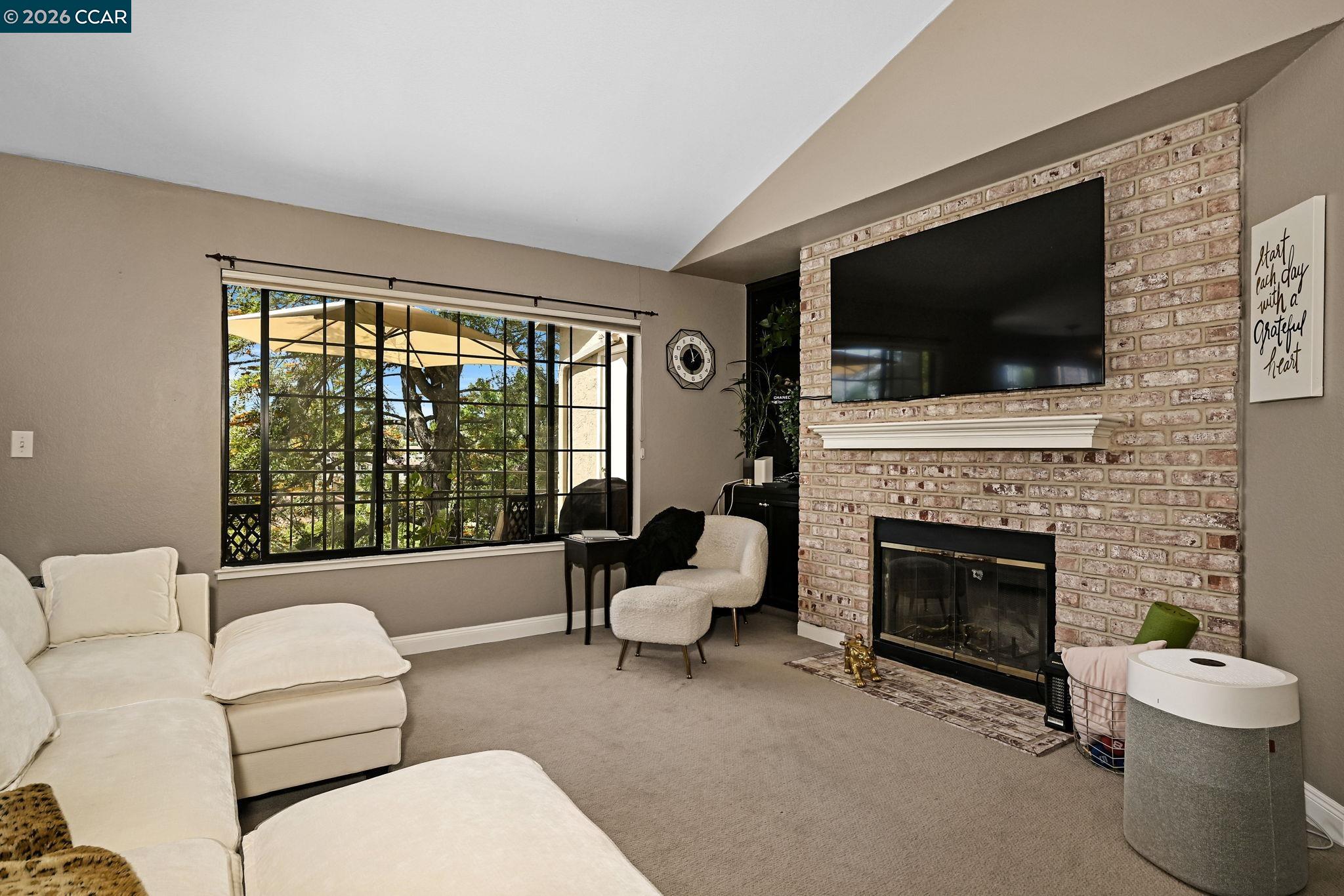 Photo #4: 41135745 Listing: Photo #4