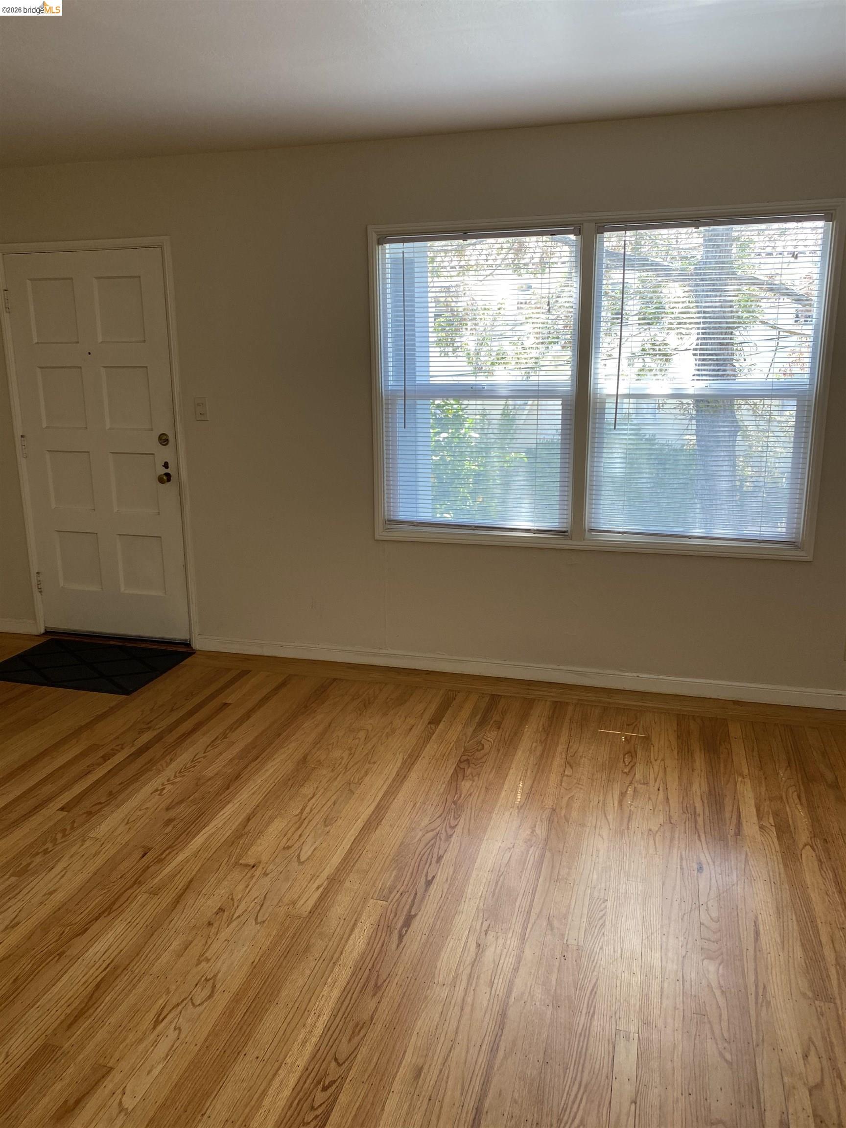 Photo #3: 41135758 Listing: Photo #3
