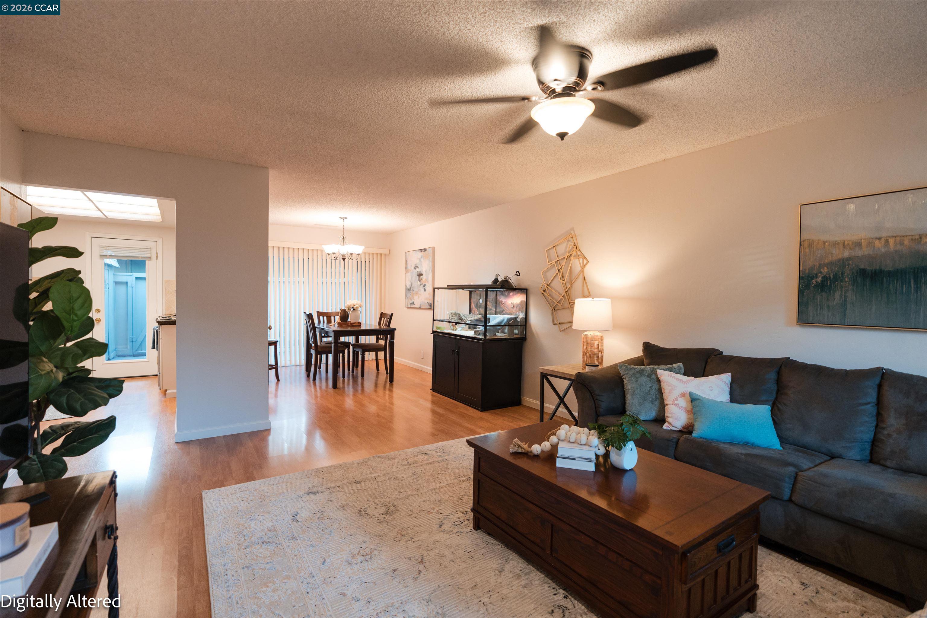 Photo #4: 41135783 Listing: Photo #4