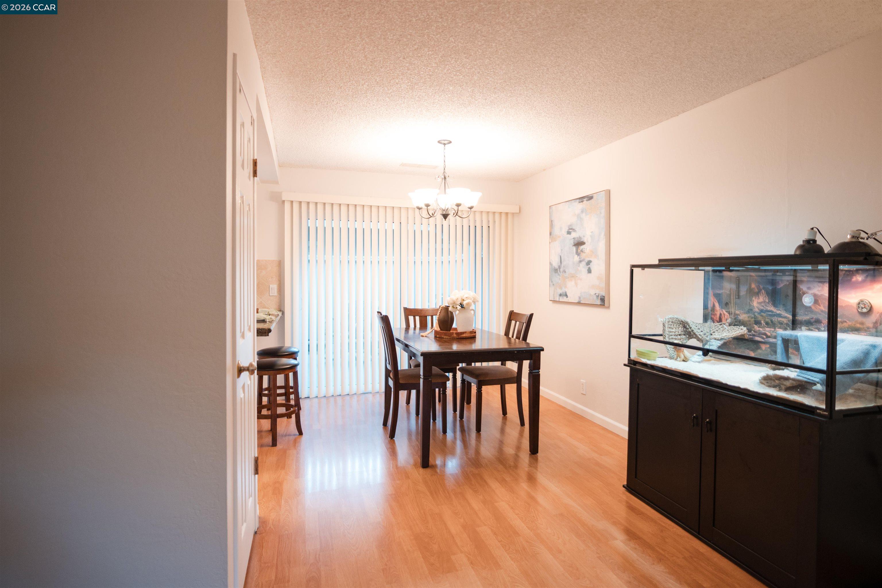 Photo #5: 41135783 Listing: Photo #5