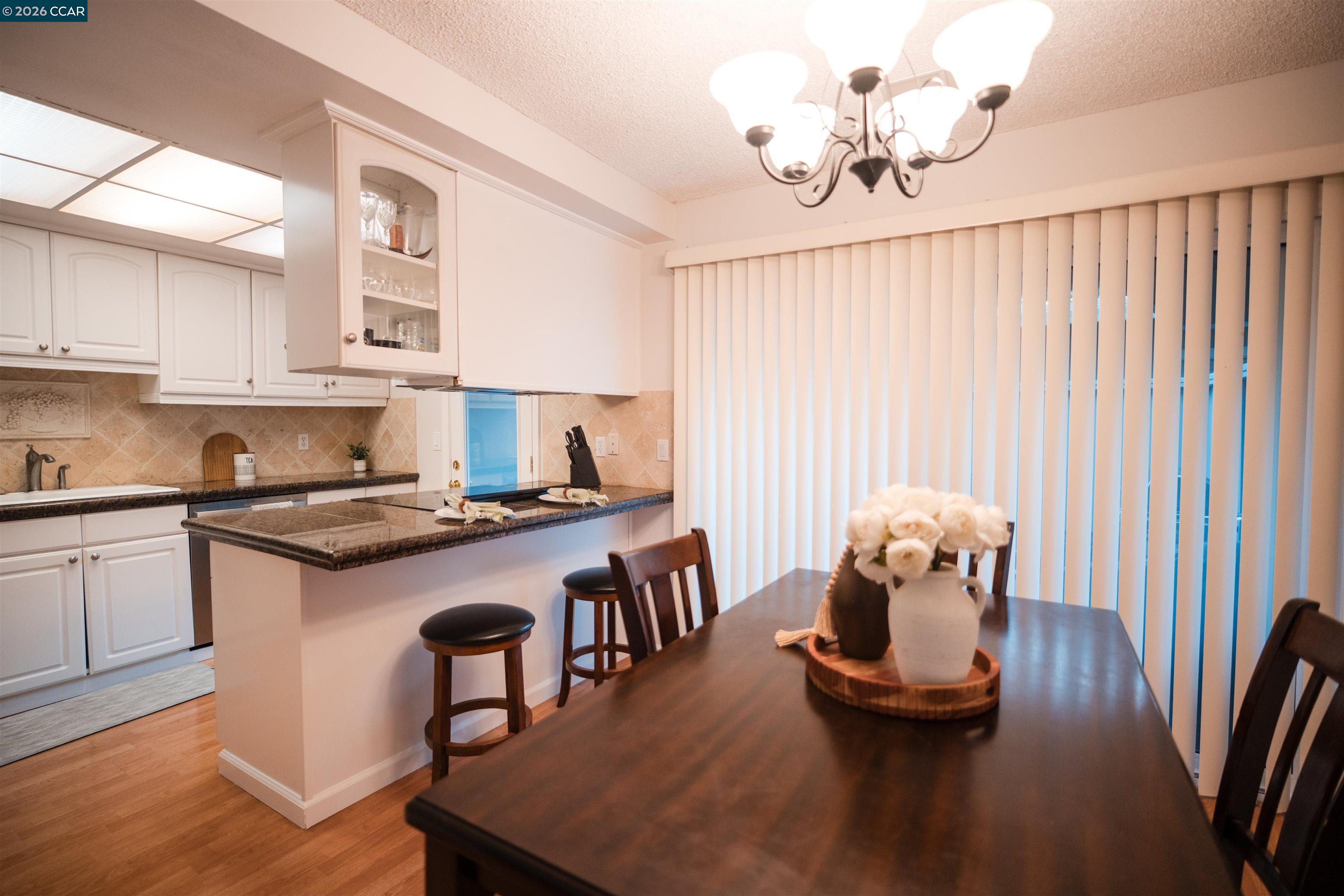 Photo #6: 41135783 Listing: Photo #6