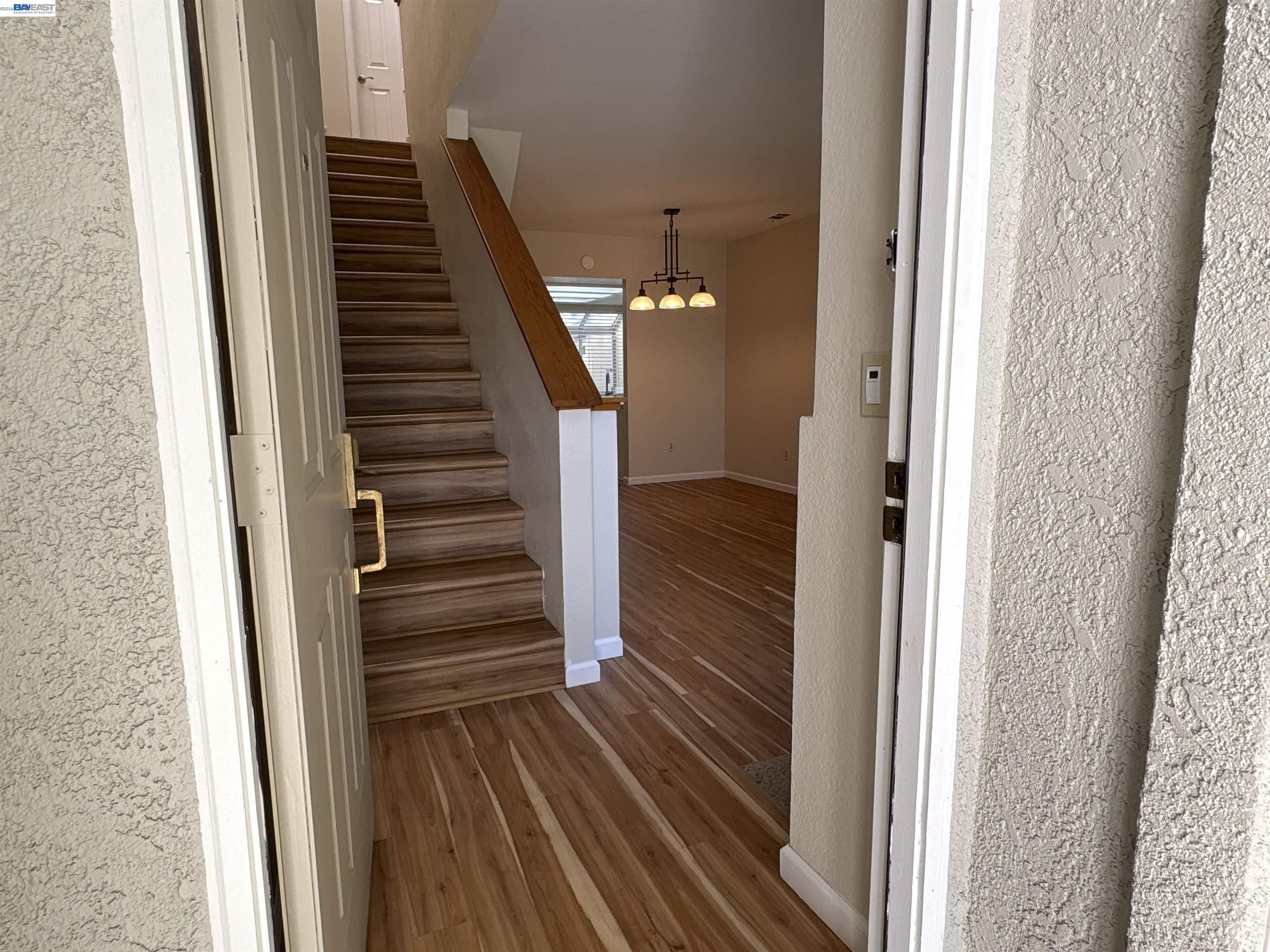 Photo #4: 41135786 Listing: Photo #4