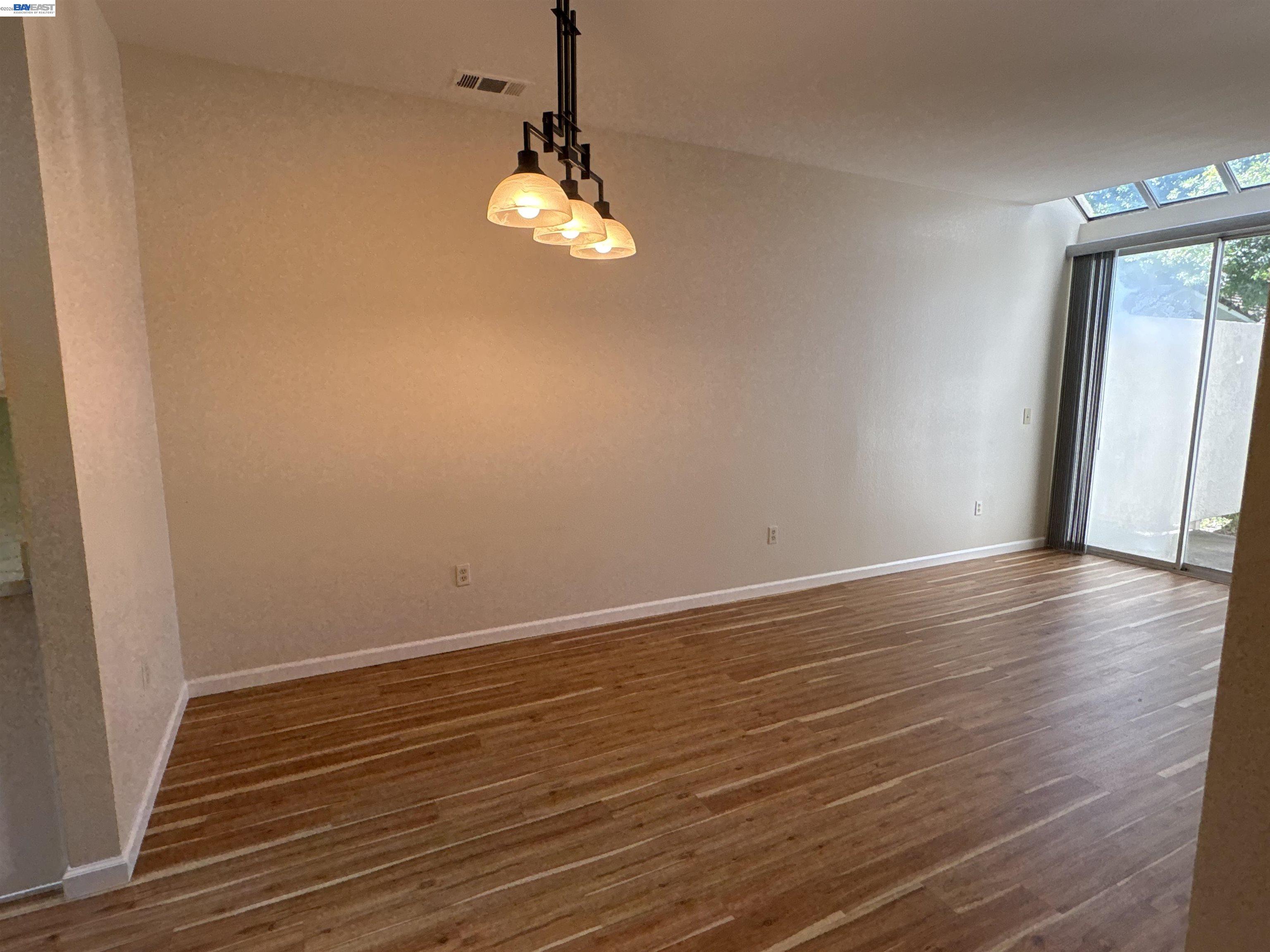 Photo #7: 41135786 Listing: Photo #7