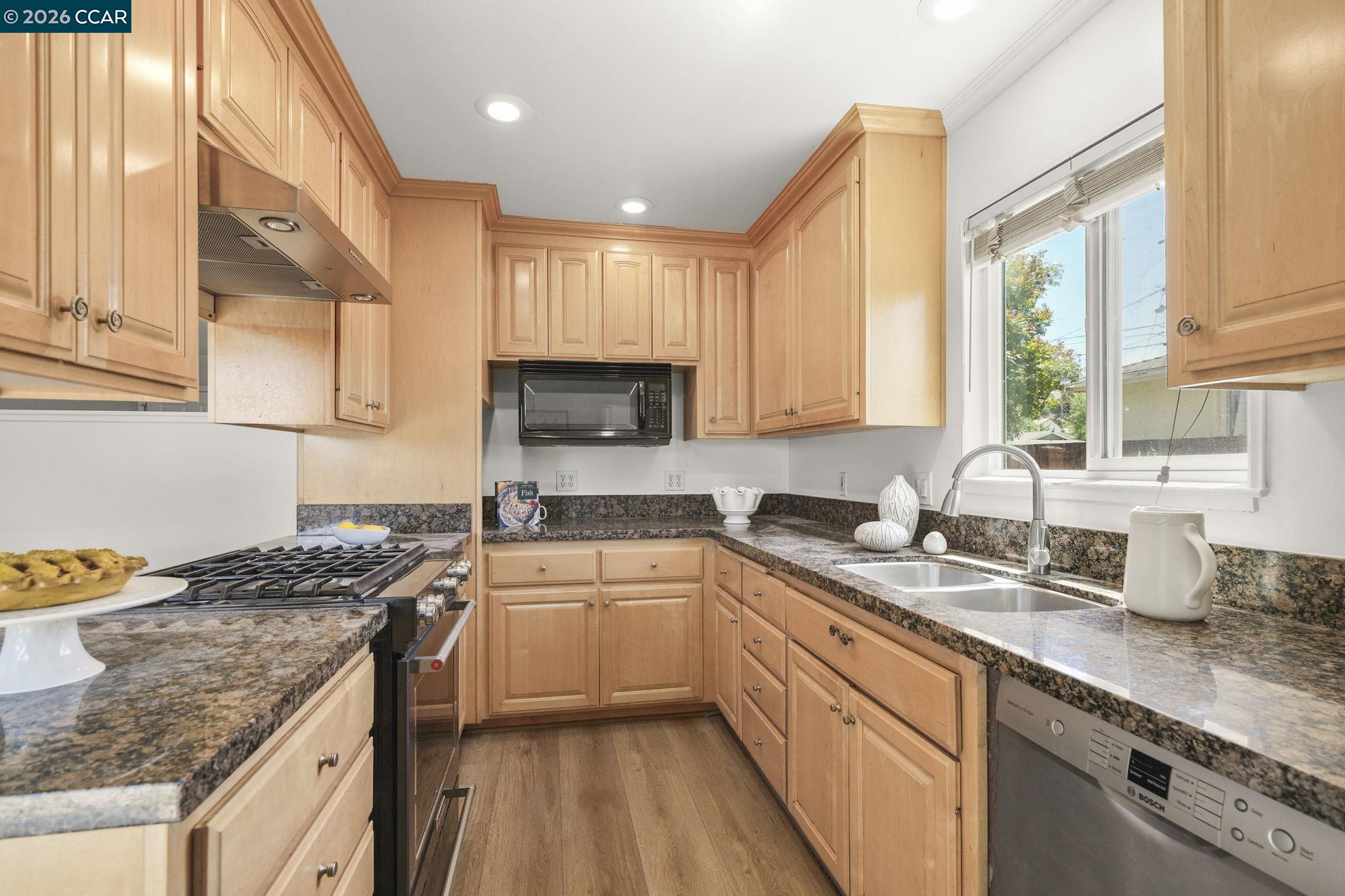 1346 Maryland Dr, Concord CA 94521 — photo 13