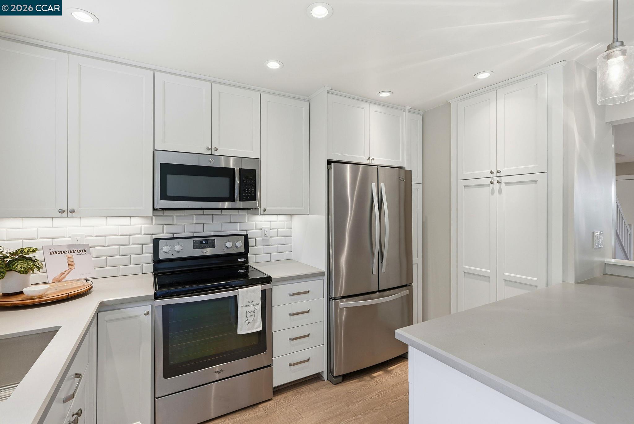 Photo #3: 41135813 Listing: Photo #3