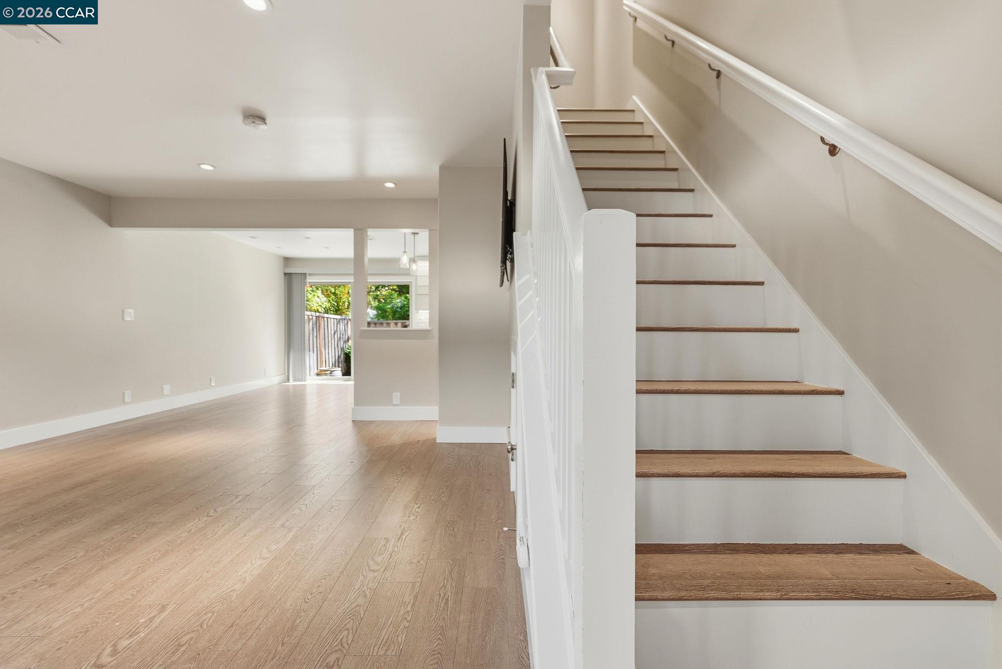 Photo #4: 41135813 Listing: Photo #4