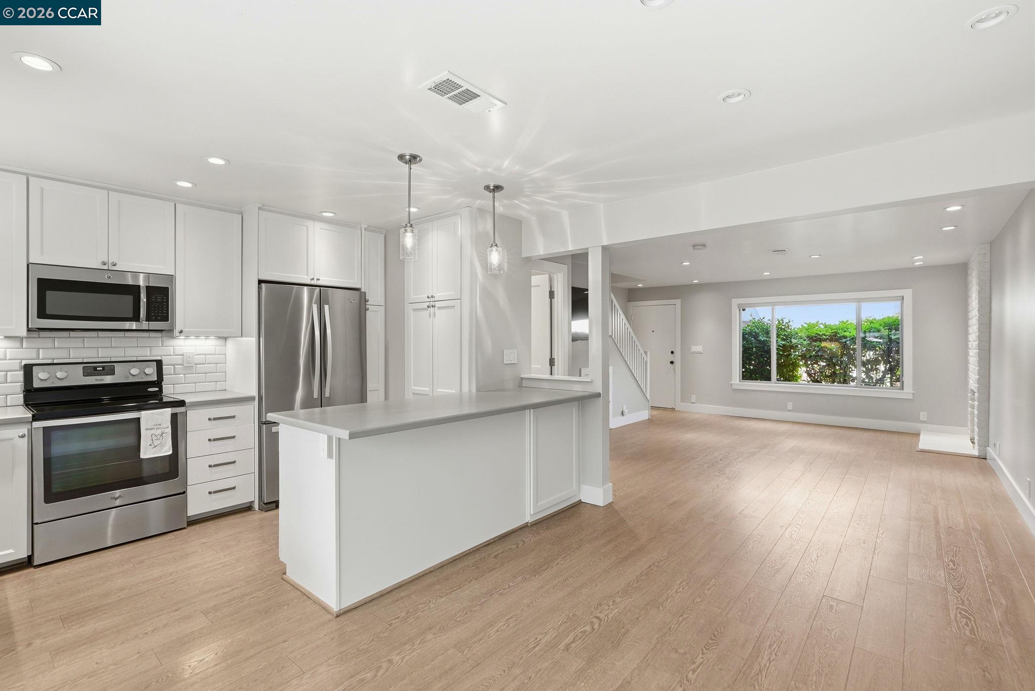 Photo #7: 41135813 Listing: Photo #7
