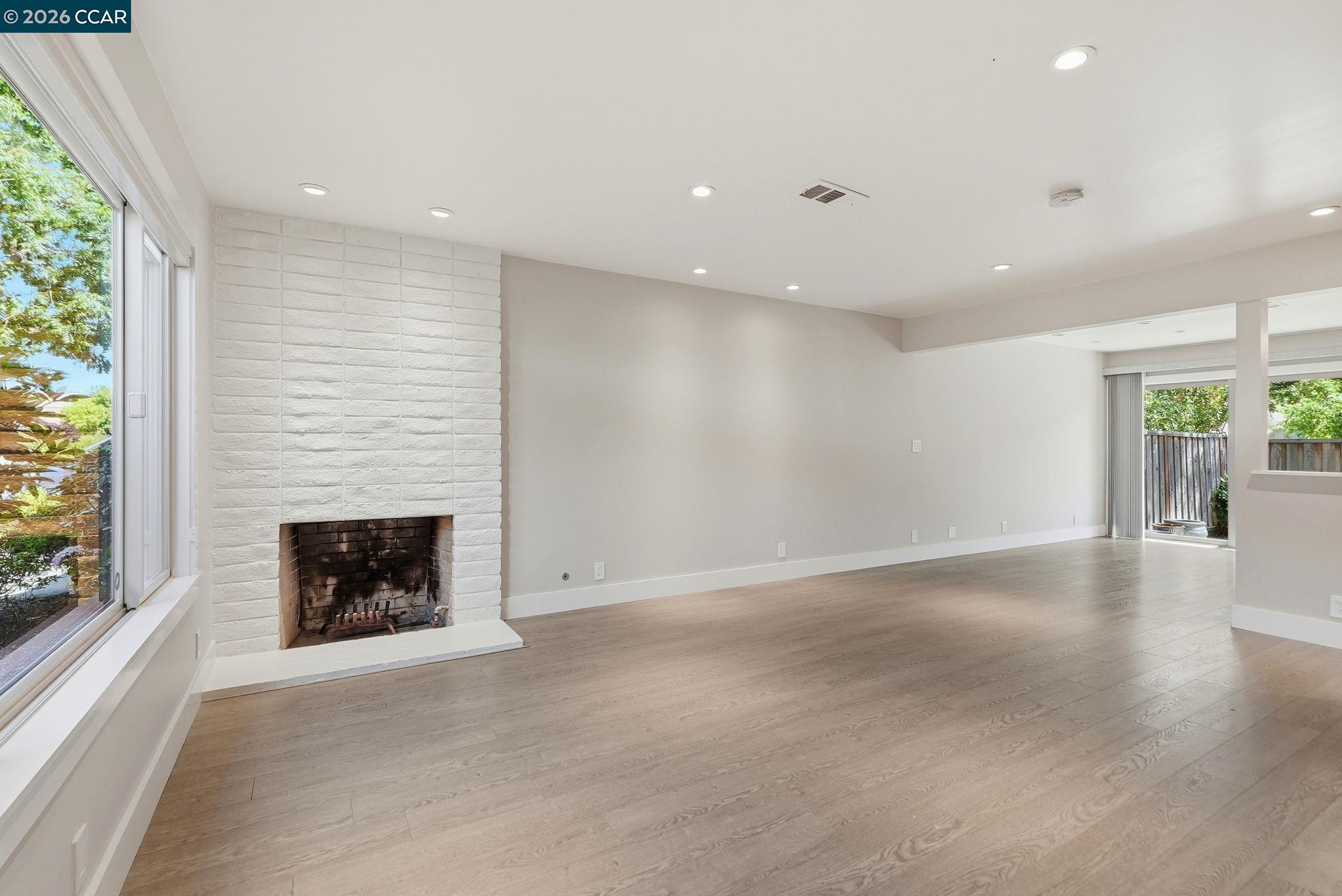 Photo #9: 41135813 Listing: Photo #9