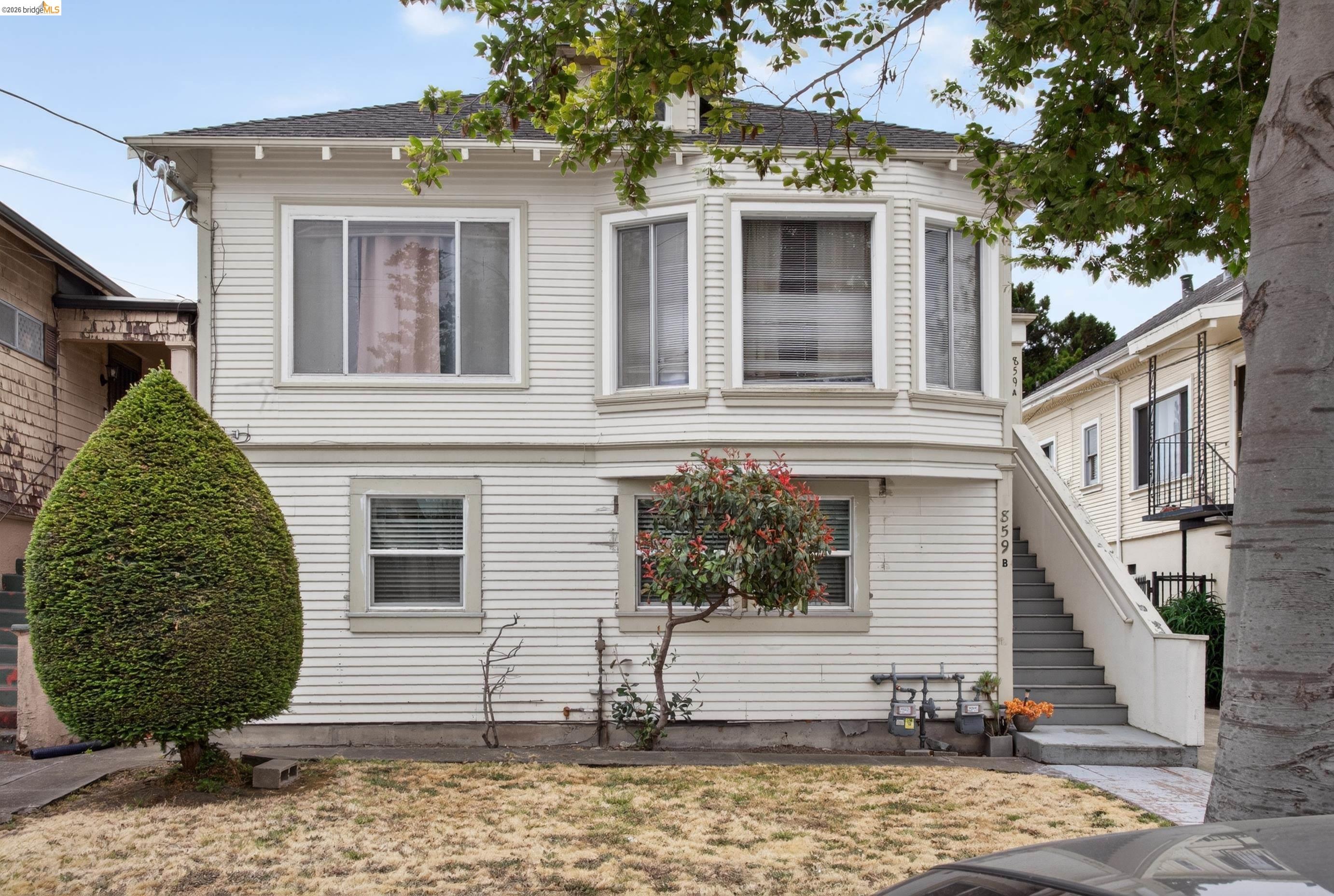 859 52nd Street, Oakland CA 94608