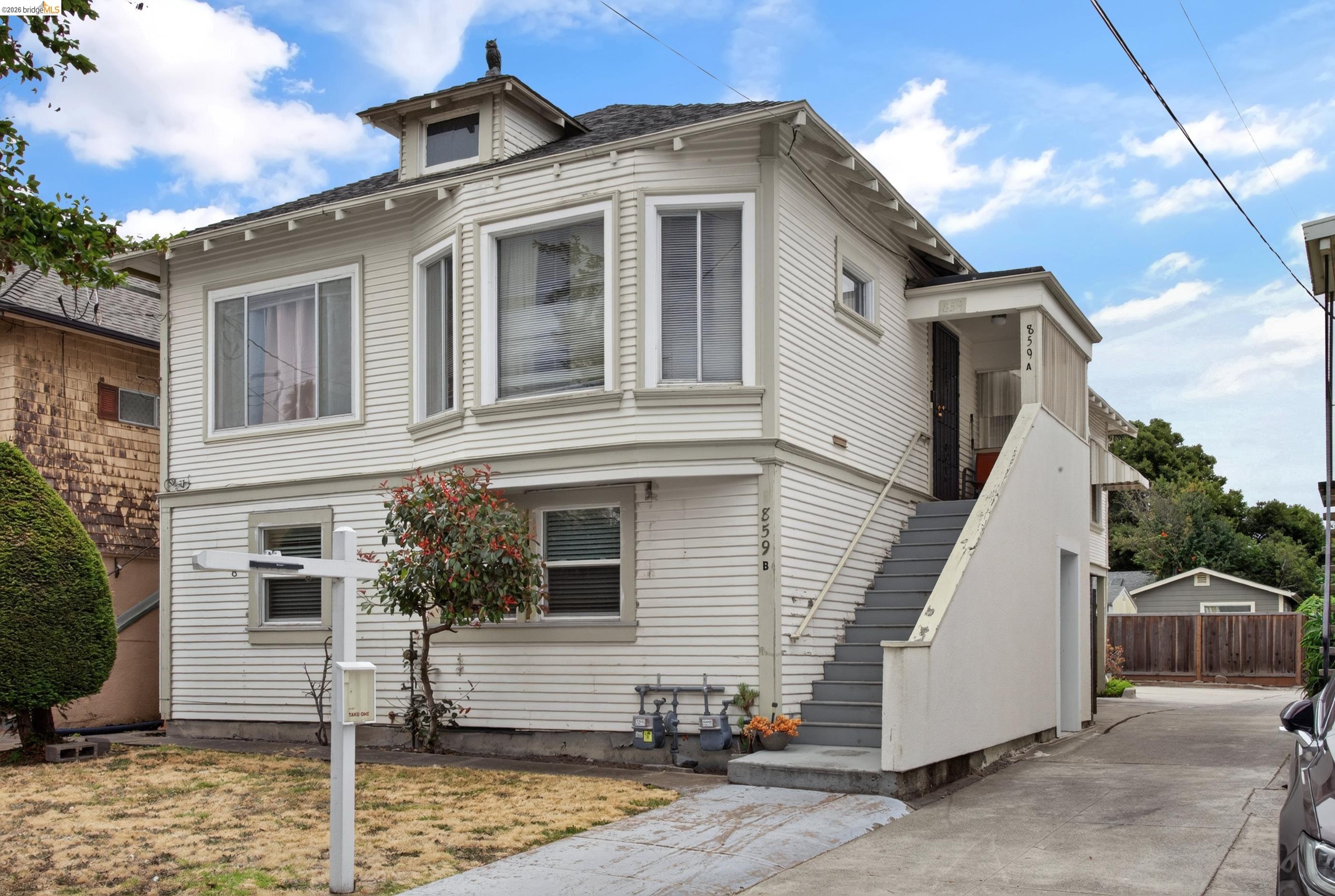 859 52nd Street, Oakland CA 94608