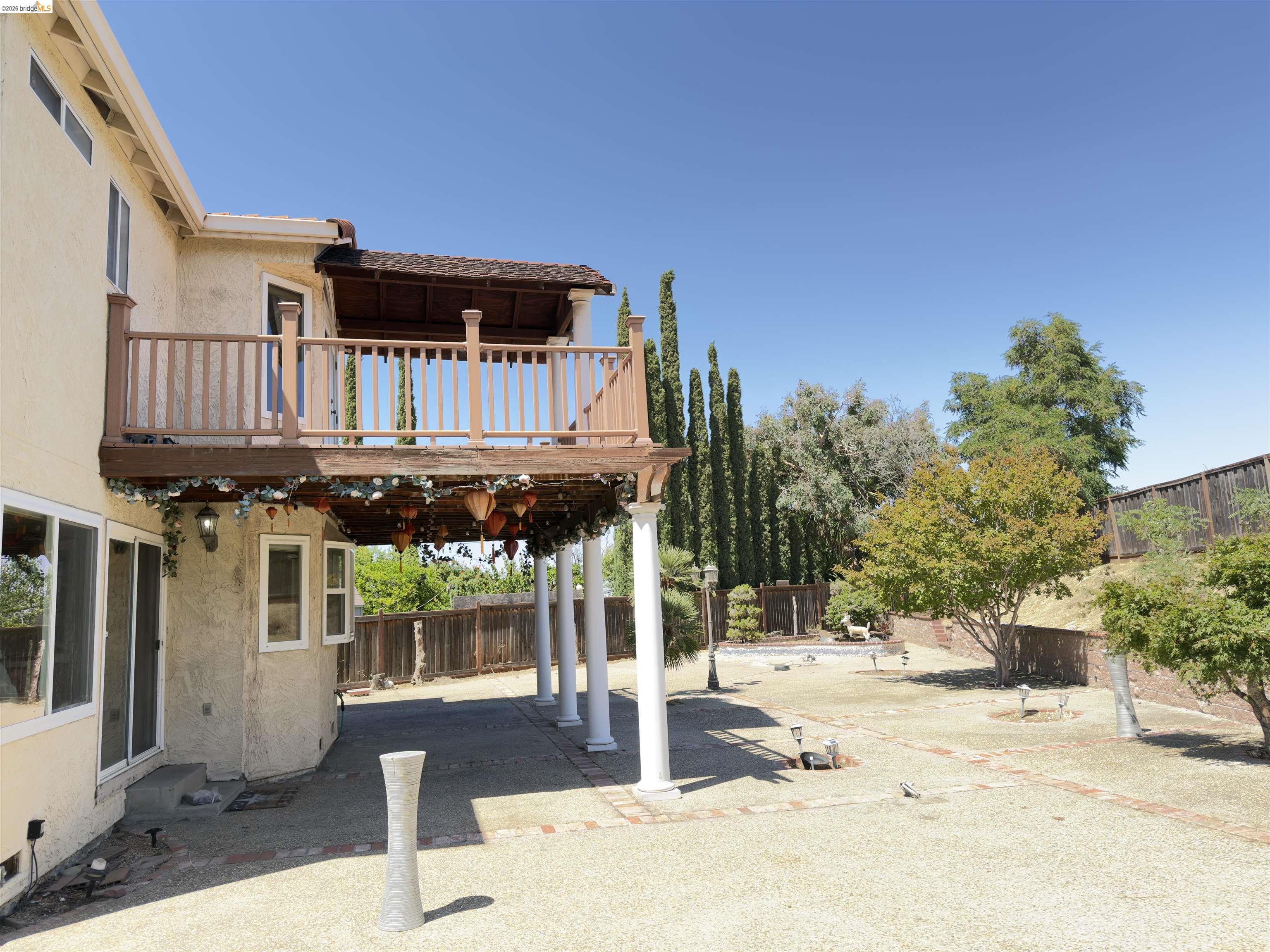10 live Oak, Pittsburg CA 94565 — photo 3