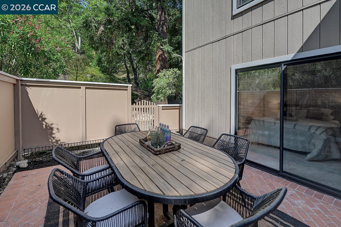 Photo #2: 41135824 Listing: Photo #2