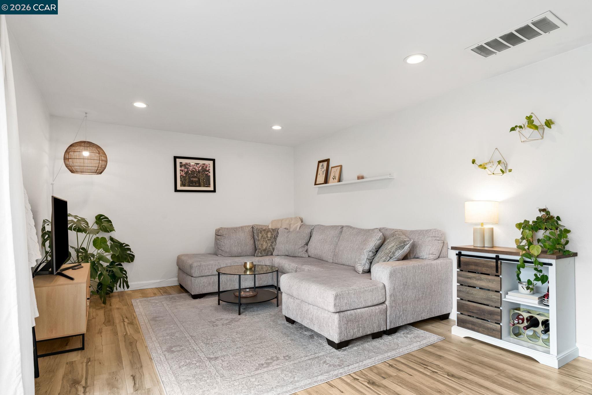 Photo #12: 41135825 Listing: Photo #12